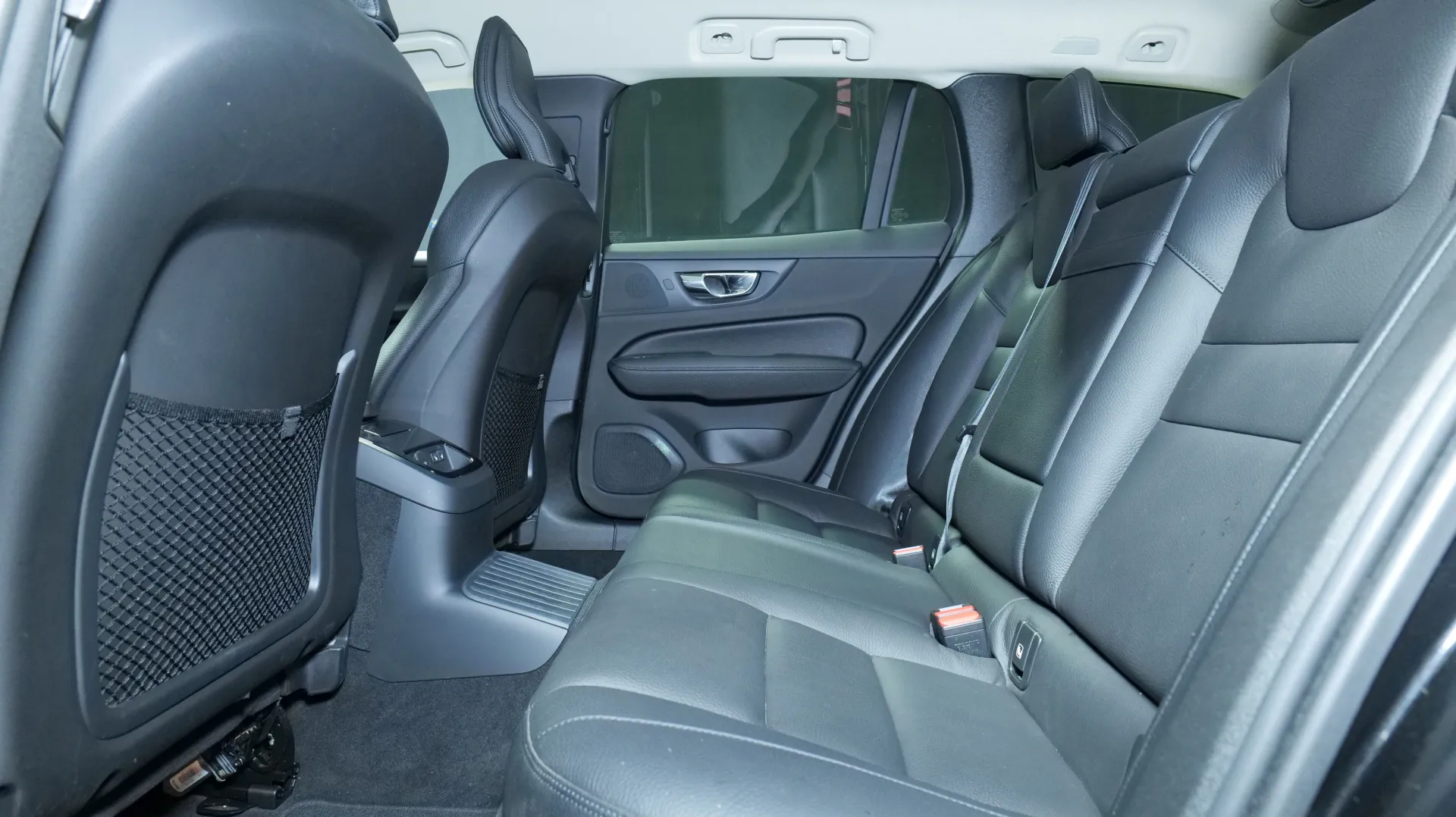 Autokuva 17 - FOO-375