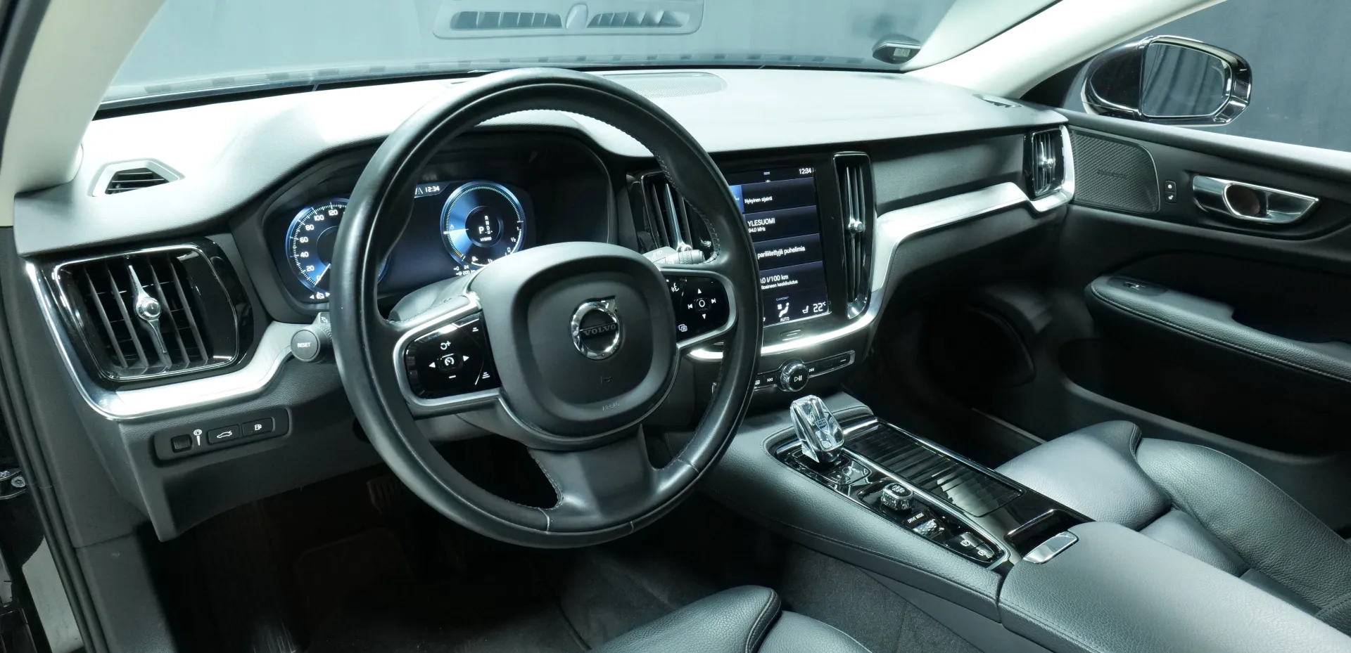 Autokuva 14 - FOO-375