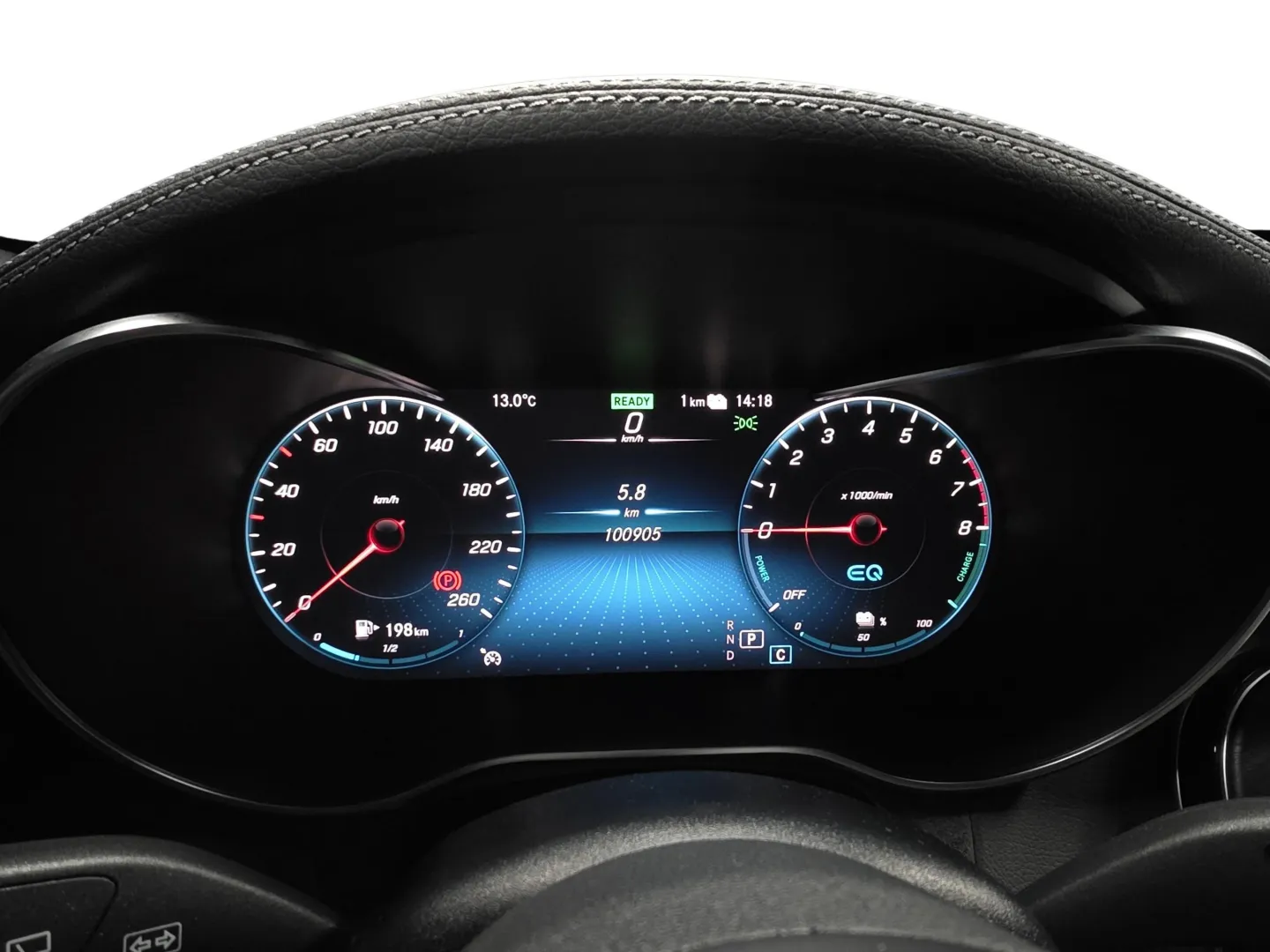 Autokuva 7 - FOO-611