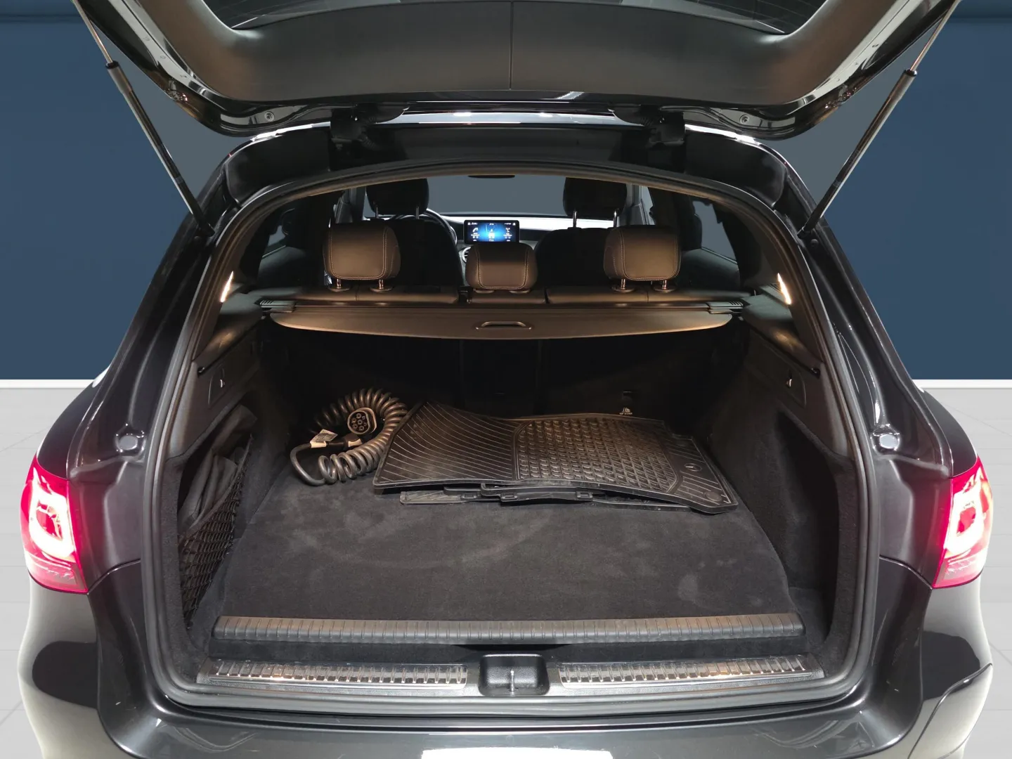 Autokuva 11 - FOO-611