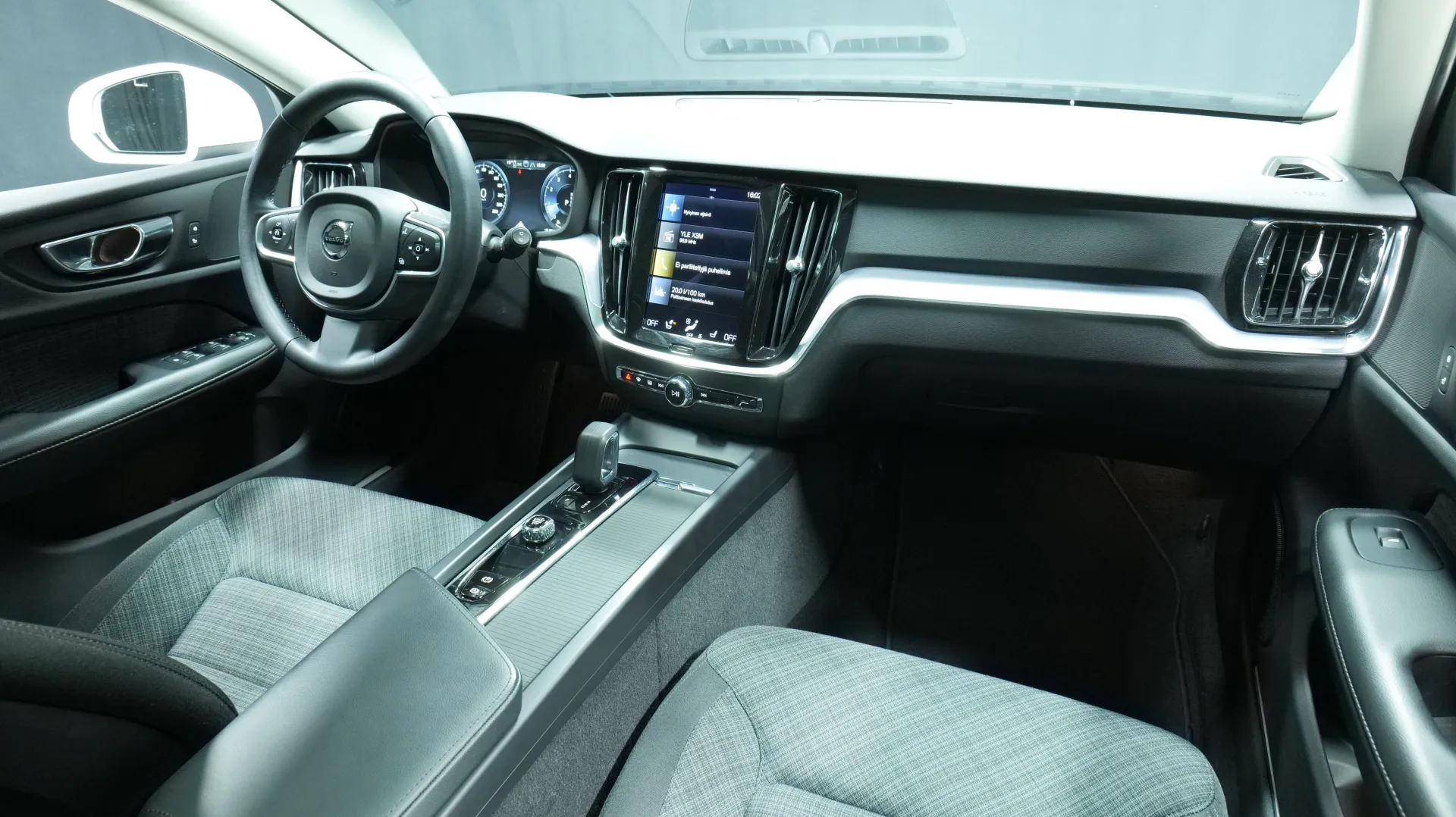 Autokuva 19 - FOX-950