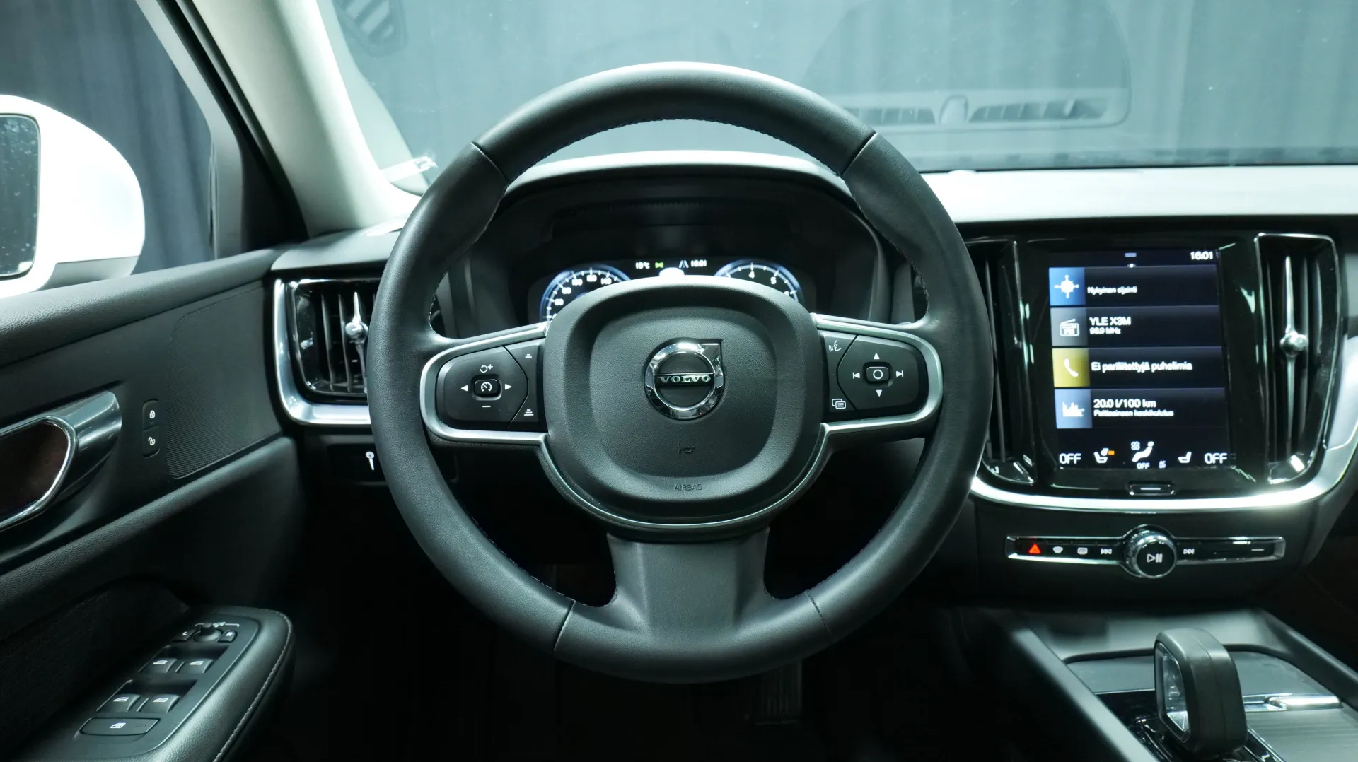 Autokuva 15 - FOX-950