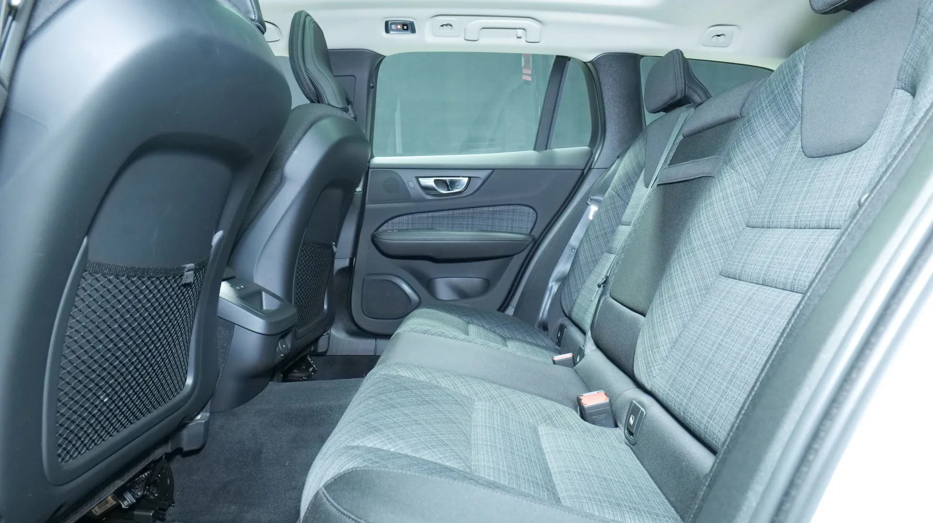 Autokuva 16 - FOX-950