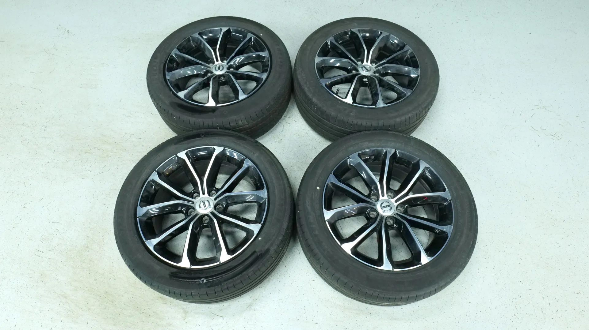 Autokuva 20 - FOX-950