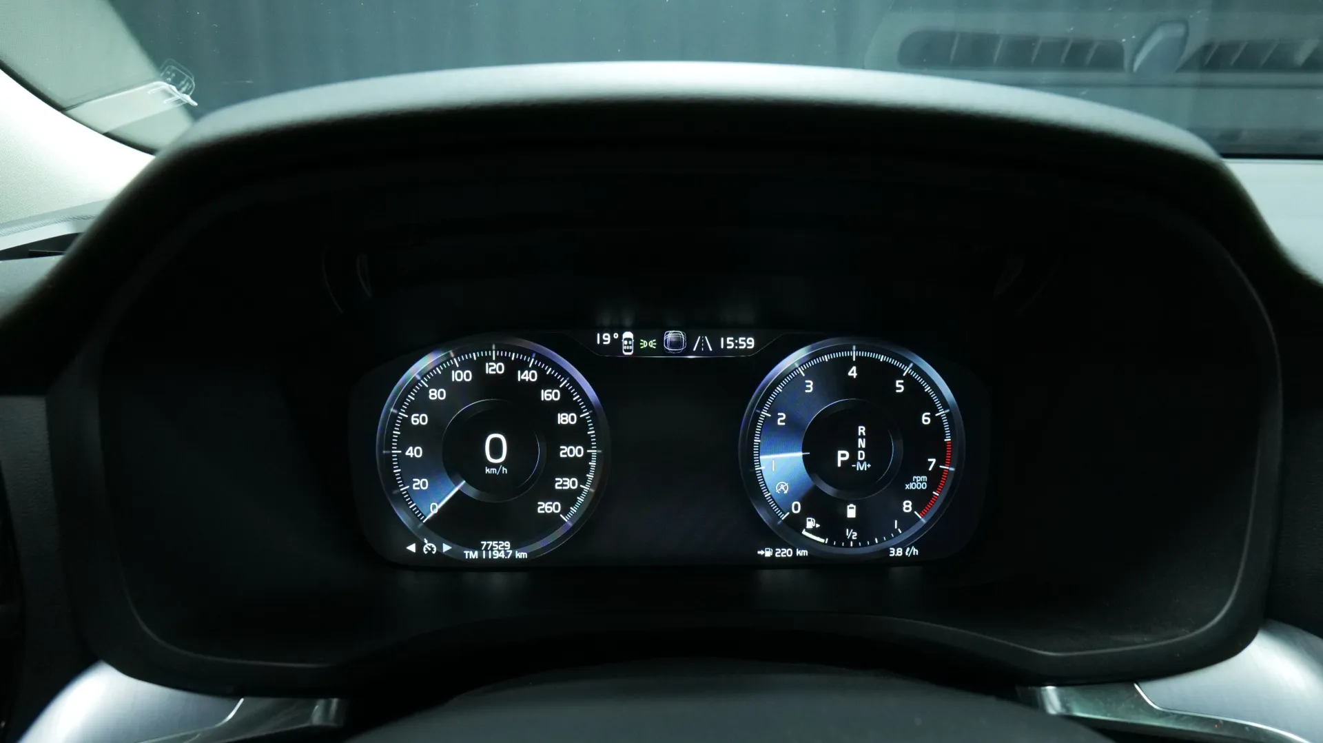 Autokuva 6 - FOX-950