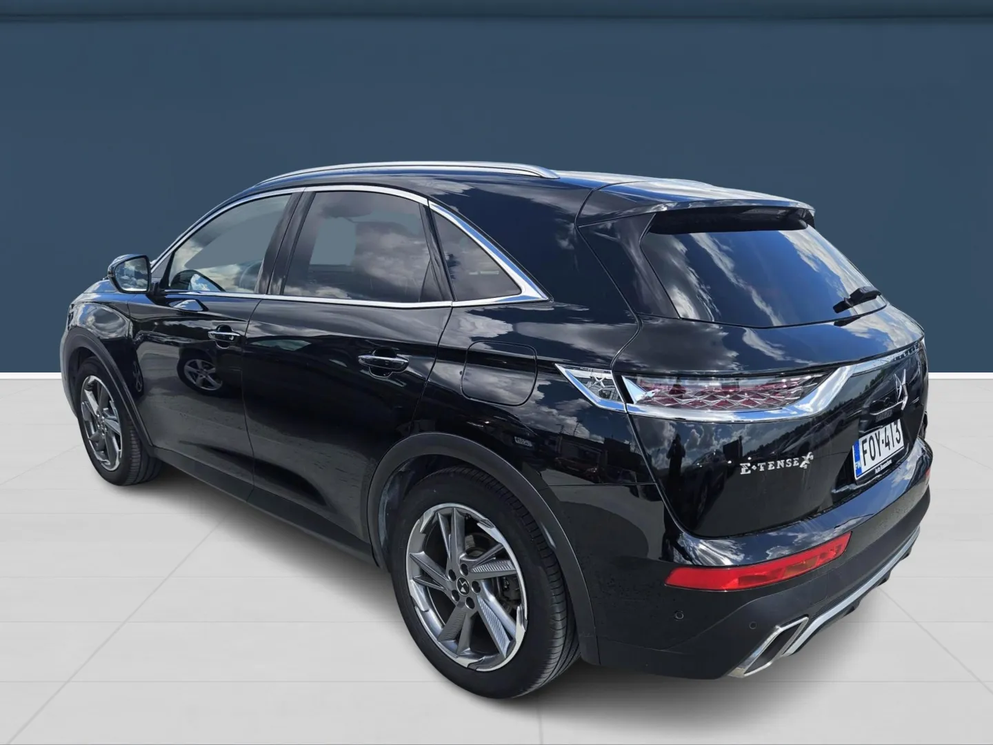 Autokuva 4 - FOY-413