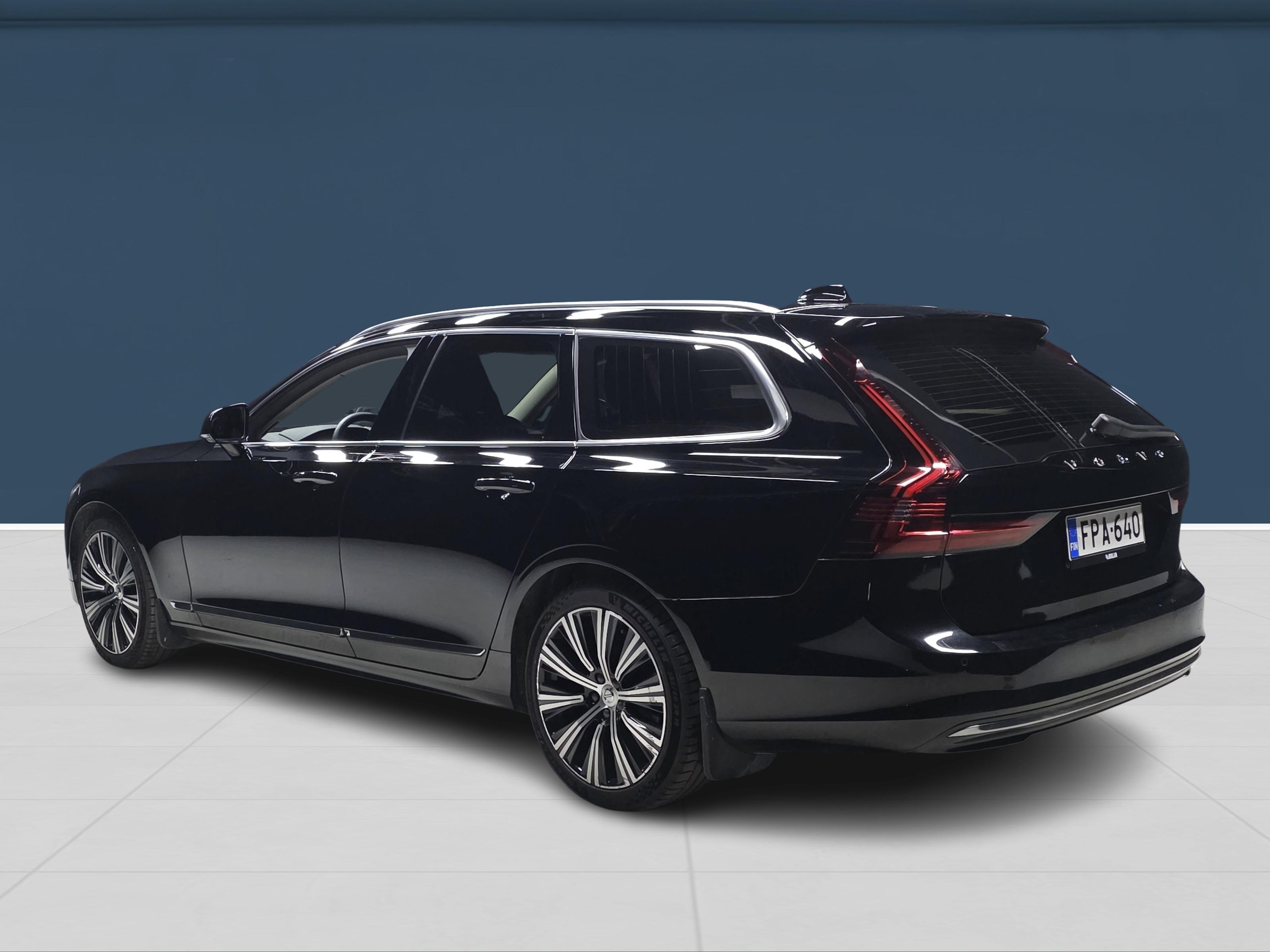 Volvo V90 2023, kuva 6/16