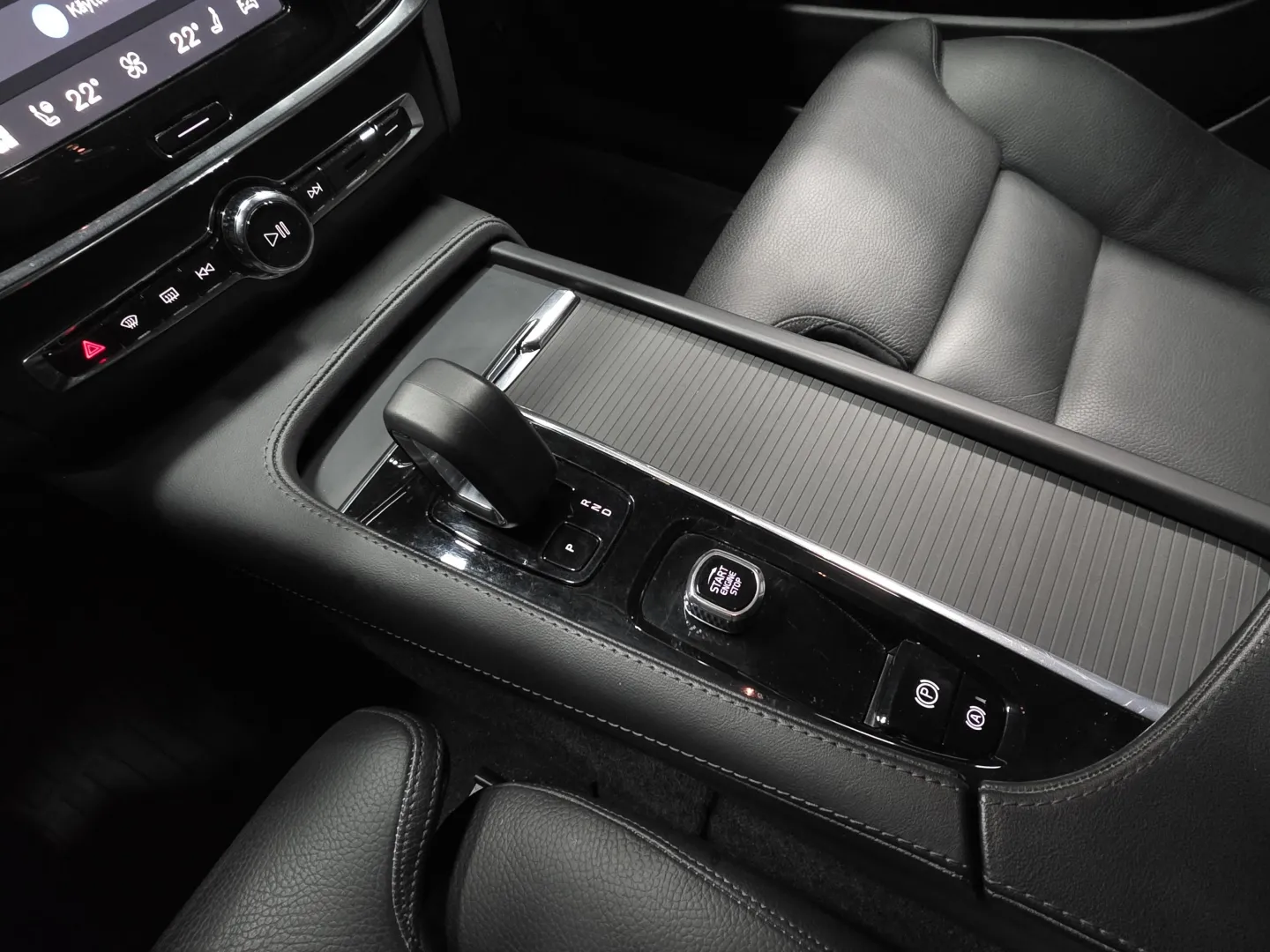 Autokuva 14 - FPA-640