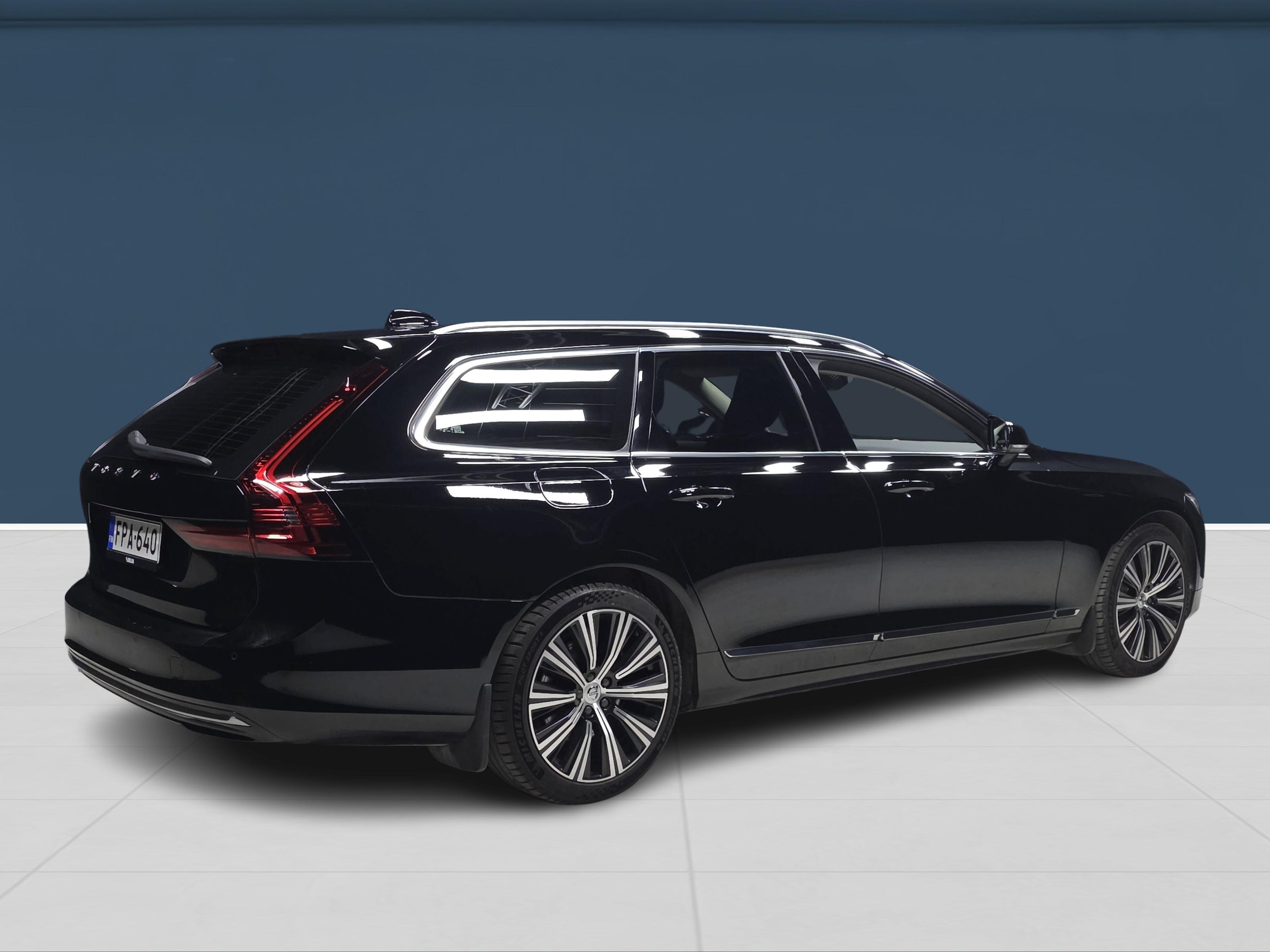Volvo V90 2023, kuva 4/16
