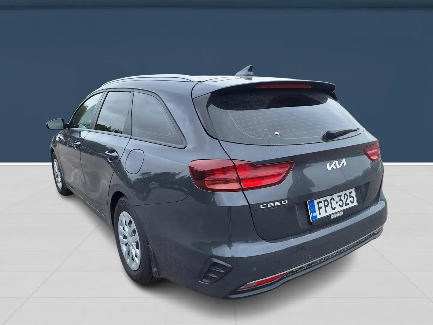 Autokuva 4 - FPC-325