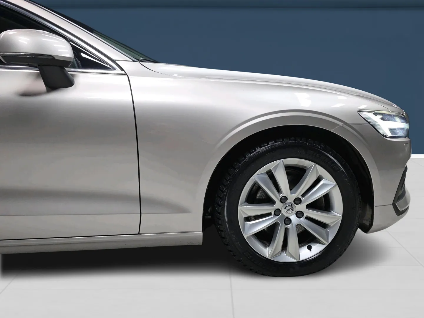 Autokuva 12 - FPC-846