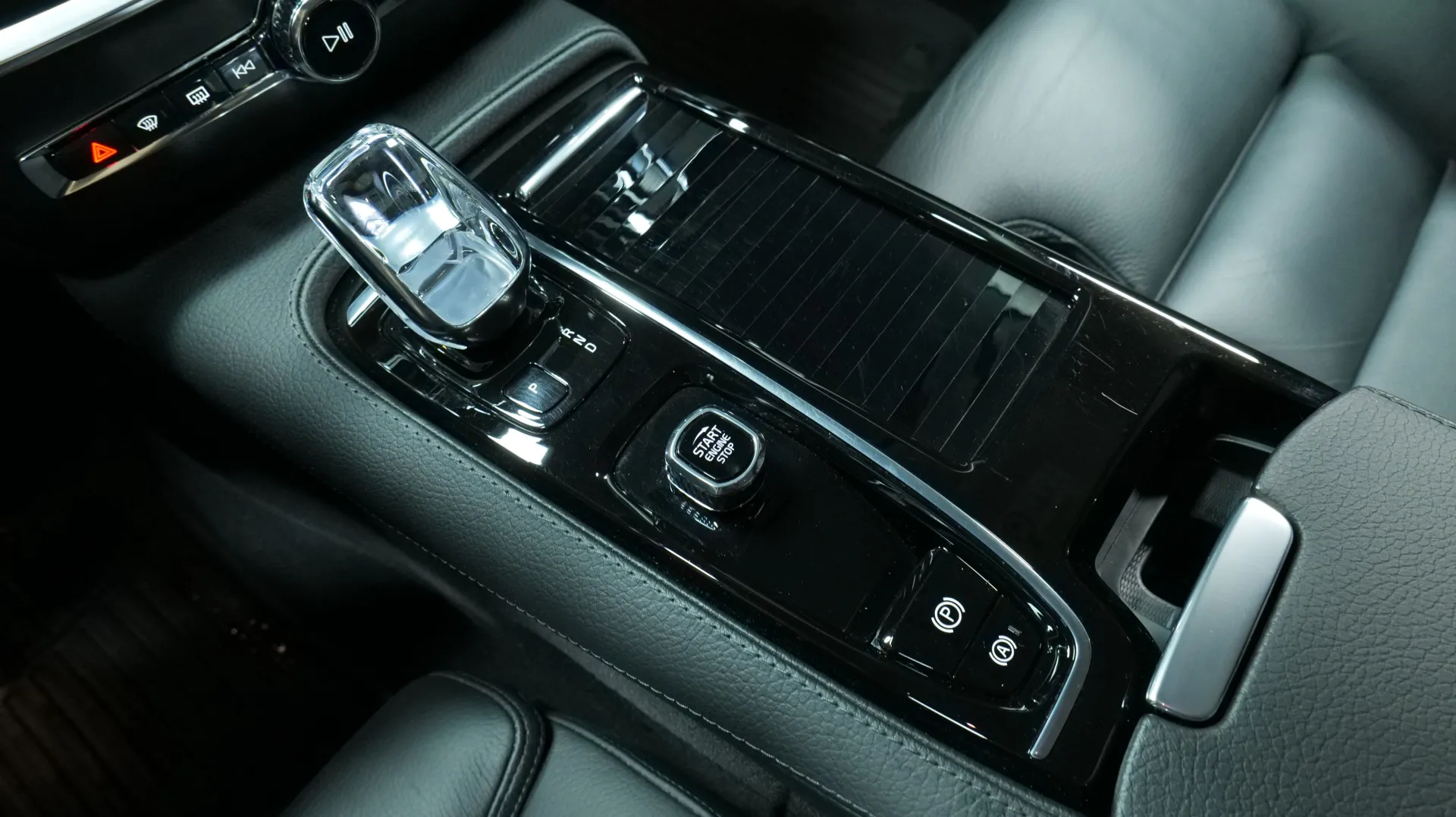 Autokuva 10 - FPE-761