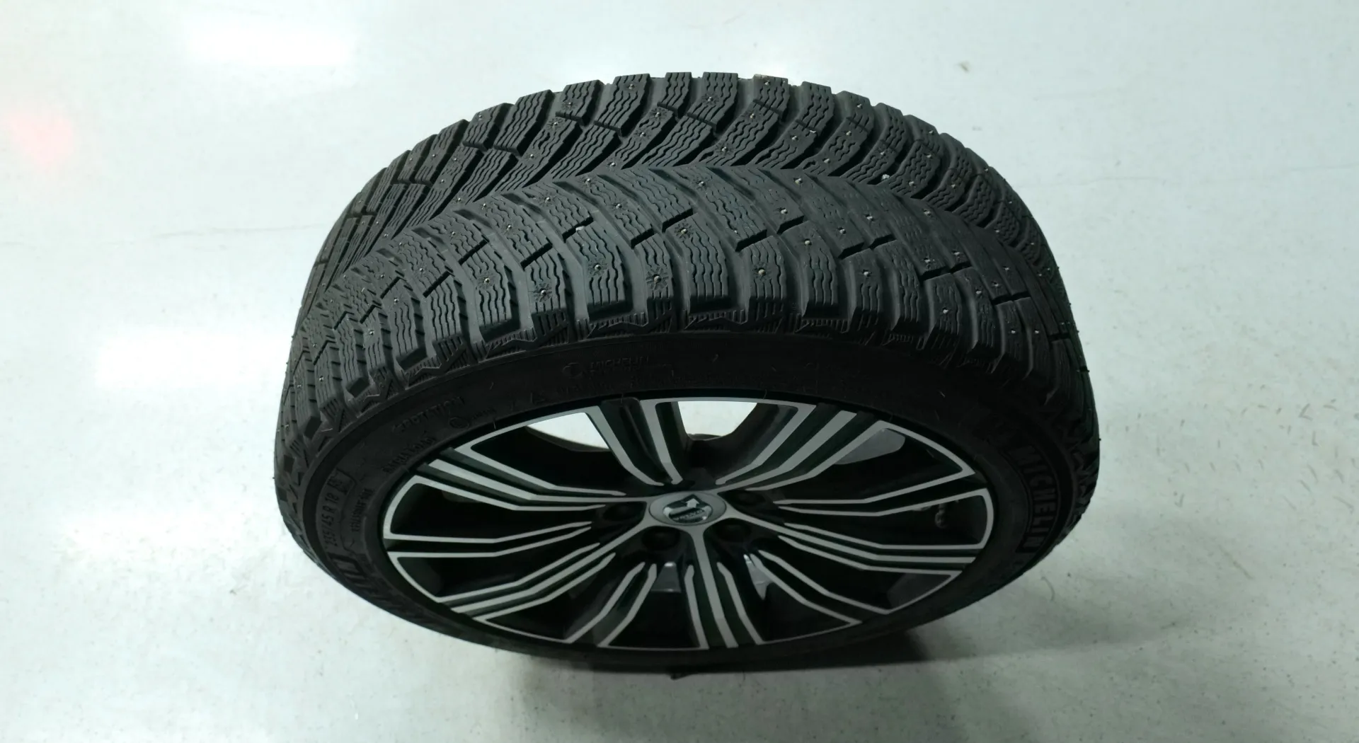 Autokuva 20 - FPE-761