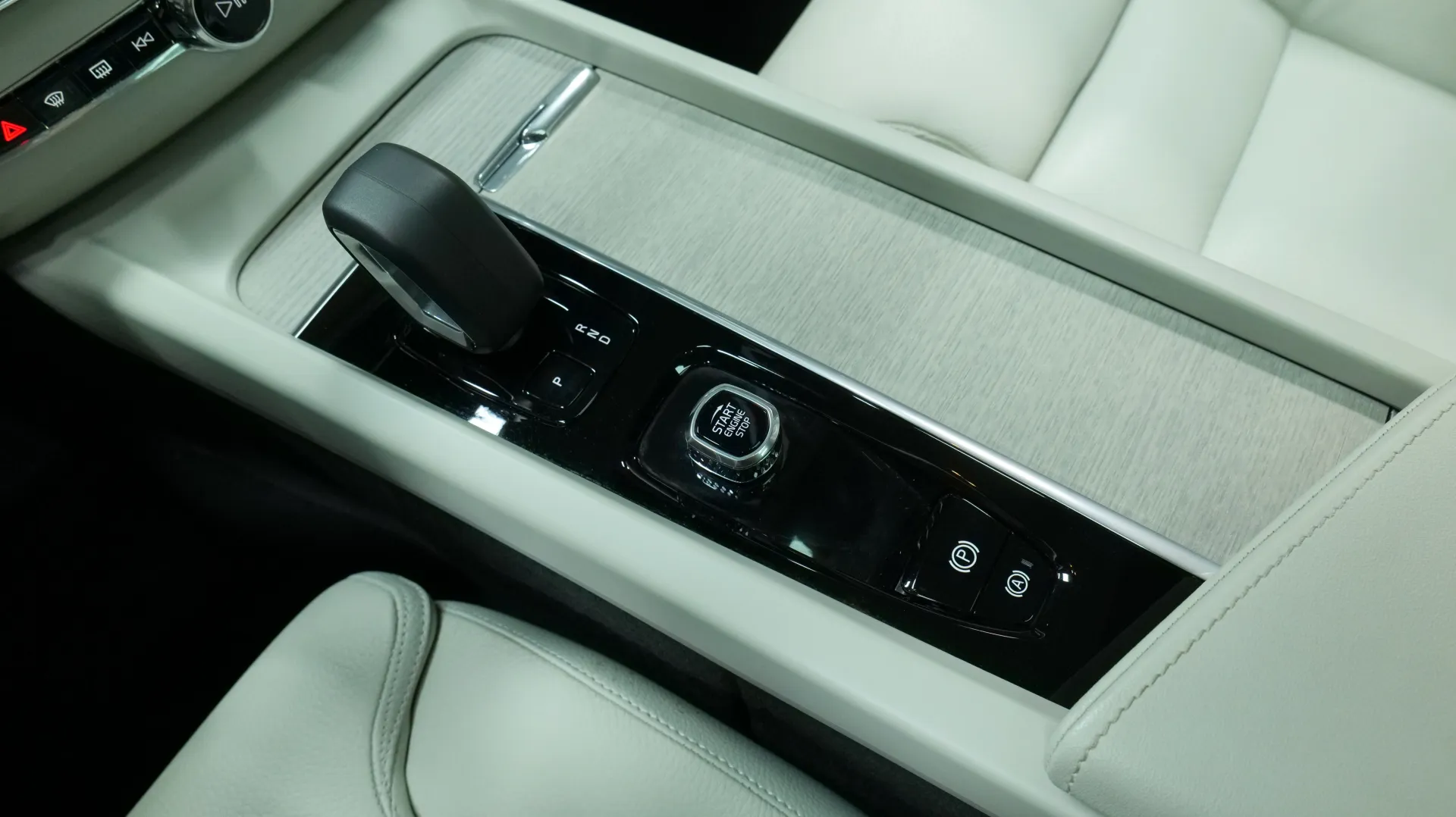 Autokuva 9 - FPG-678