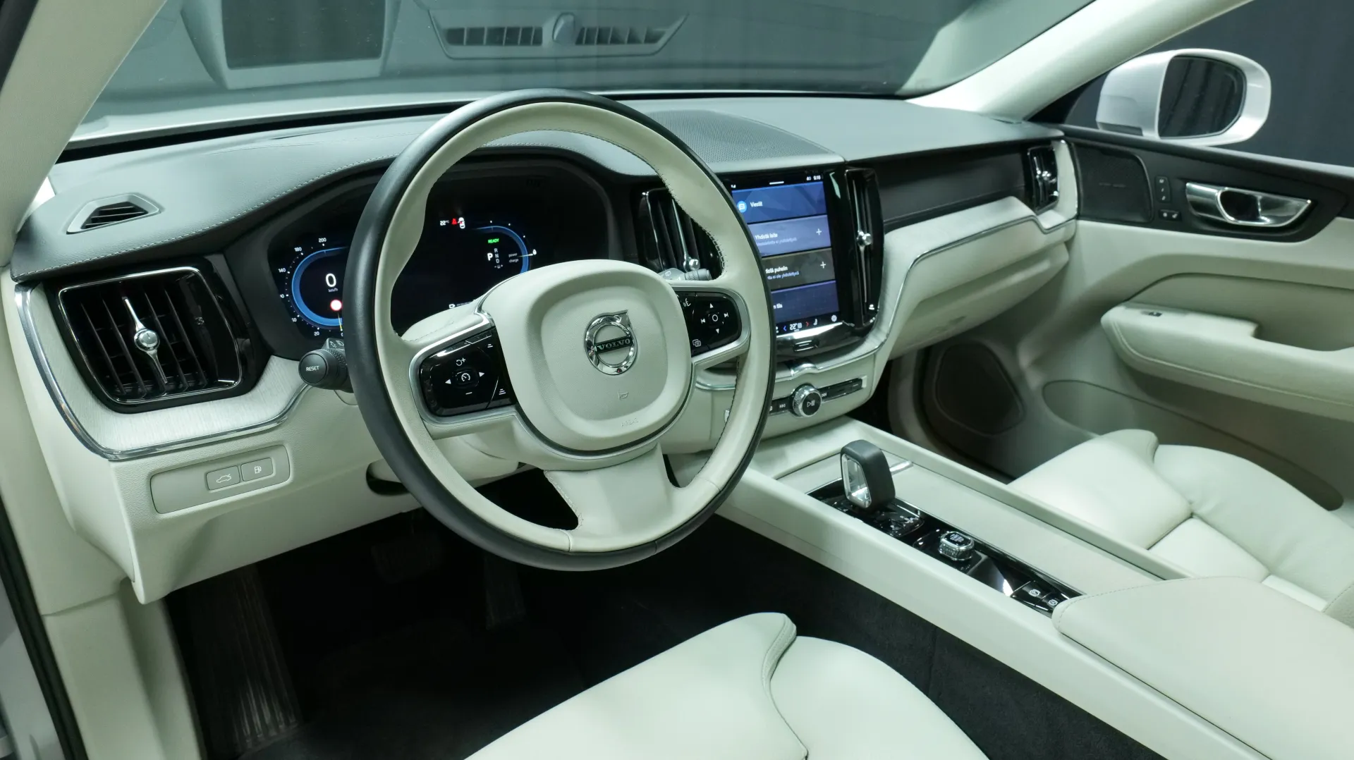 Autokuva 13 - FPG-678