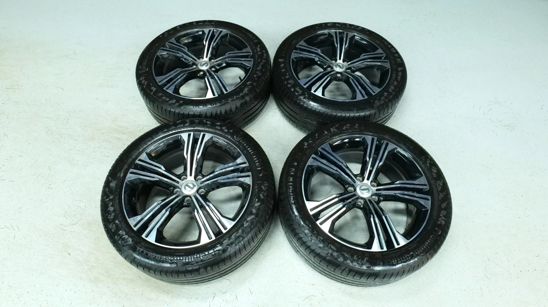 Autokuva 19 - FPN-406