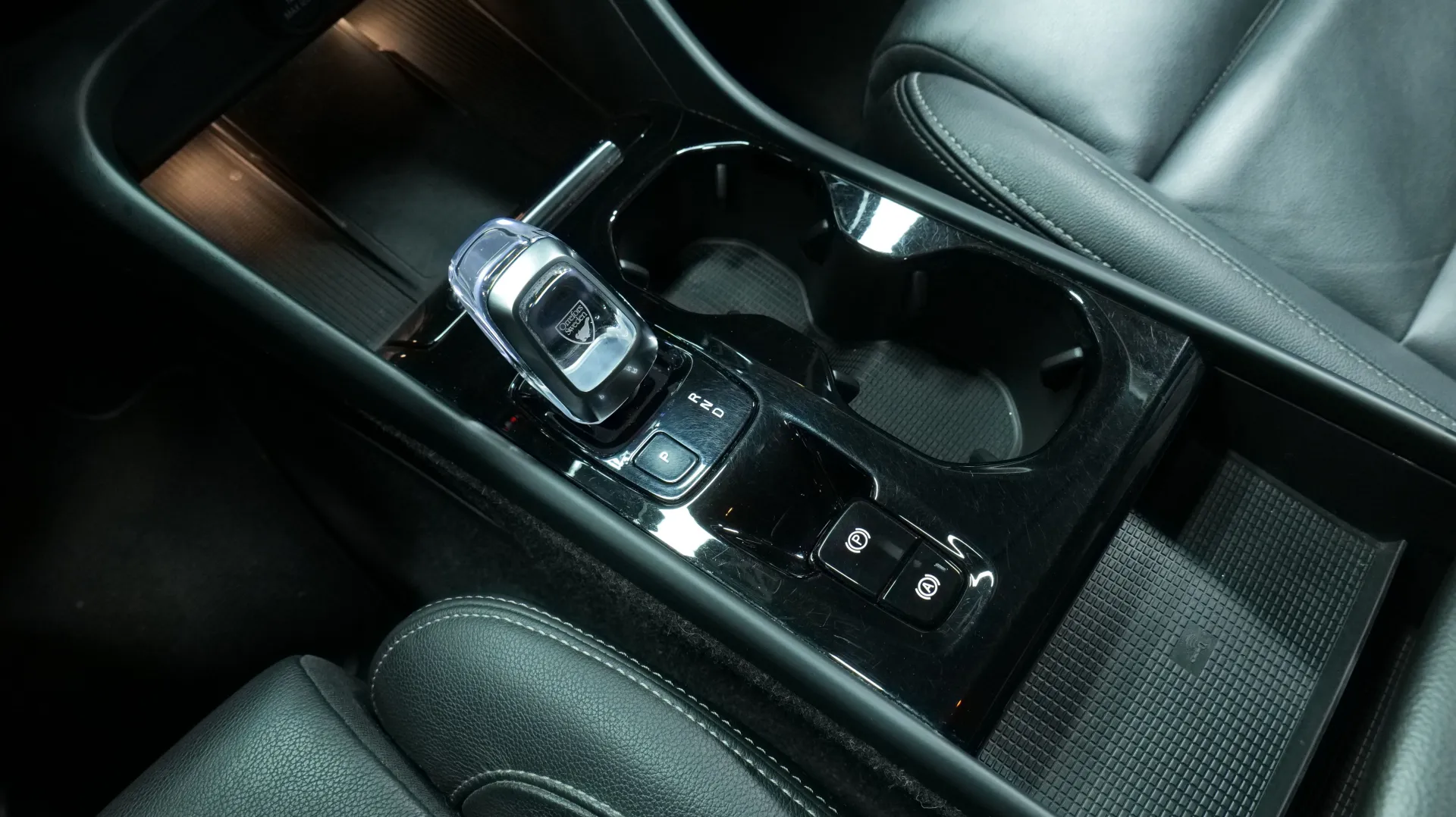 Autokuva 10 - FPN-406