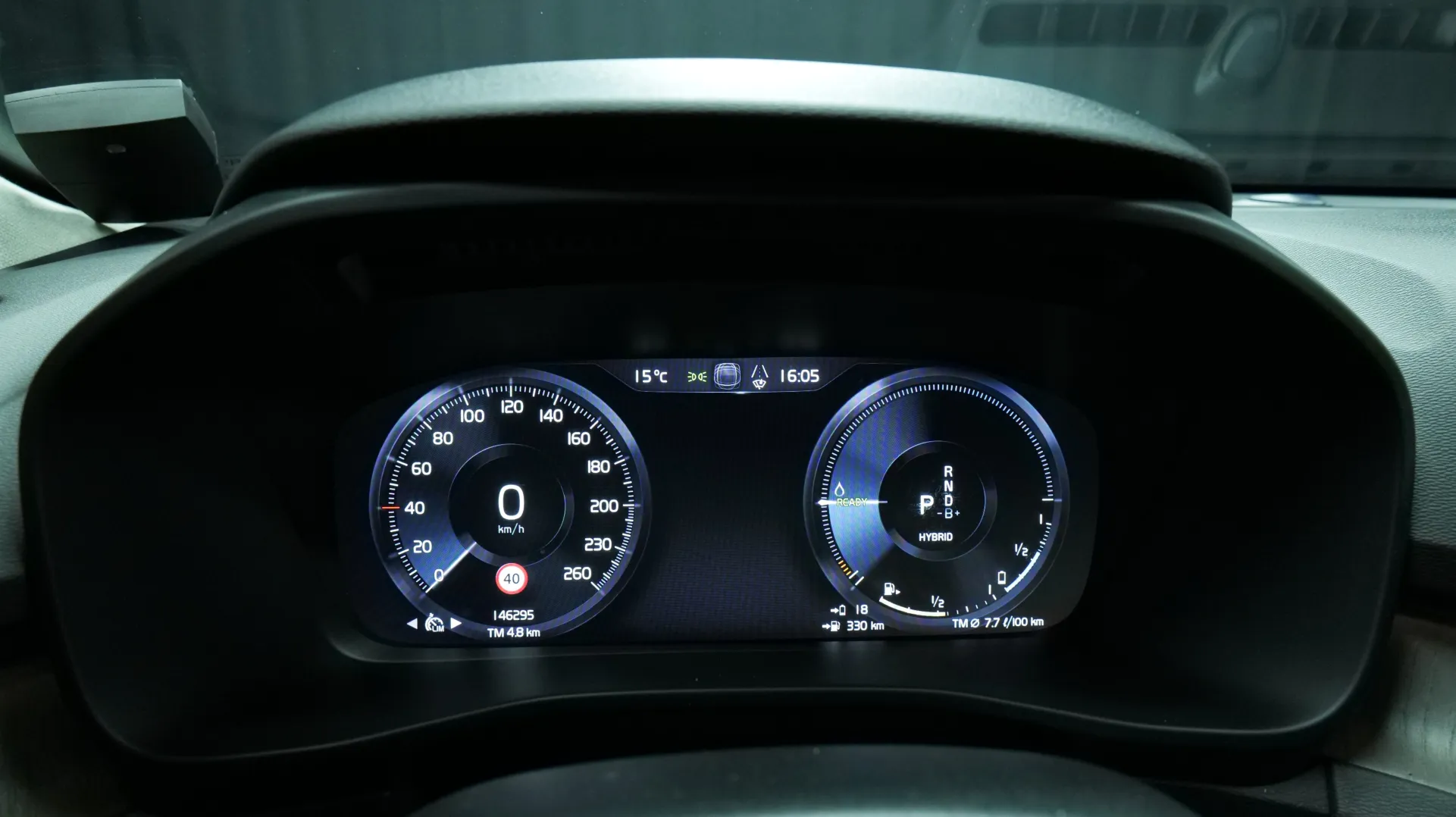 Autokuva 6 - FPN-406