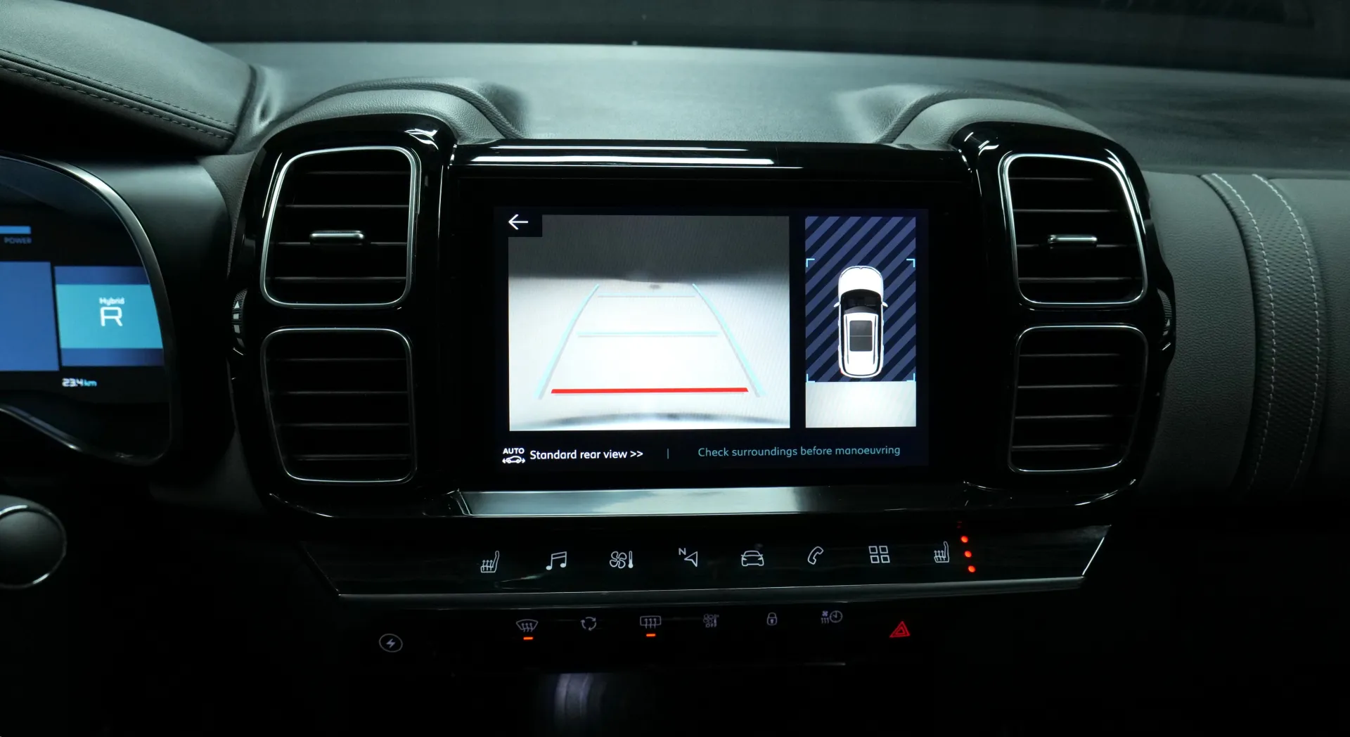 Autokuva 9 - FPU-247