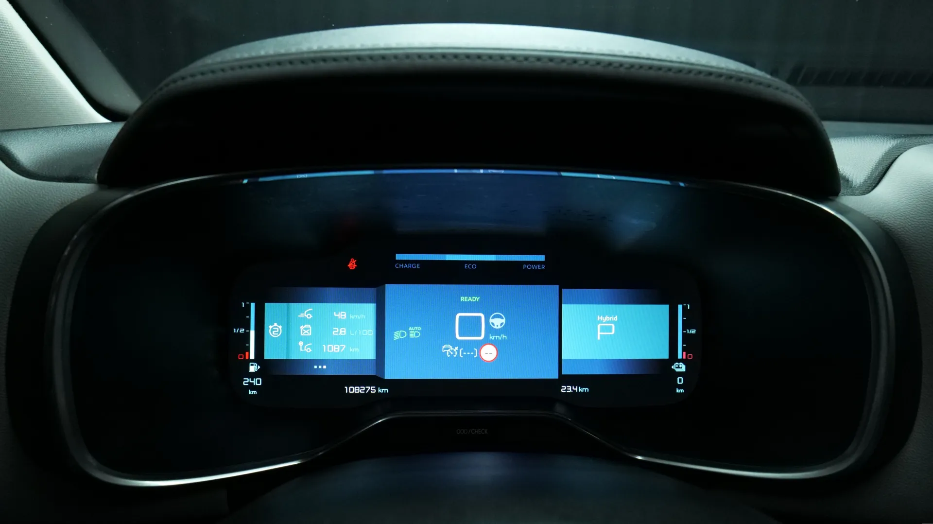 Autokuva 6 - FPU-247