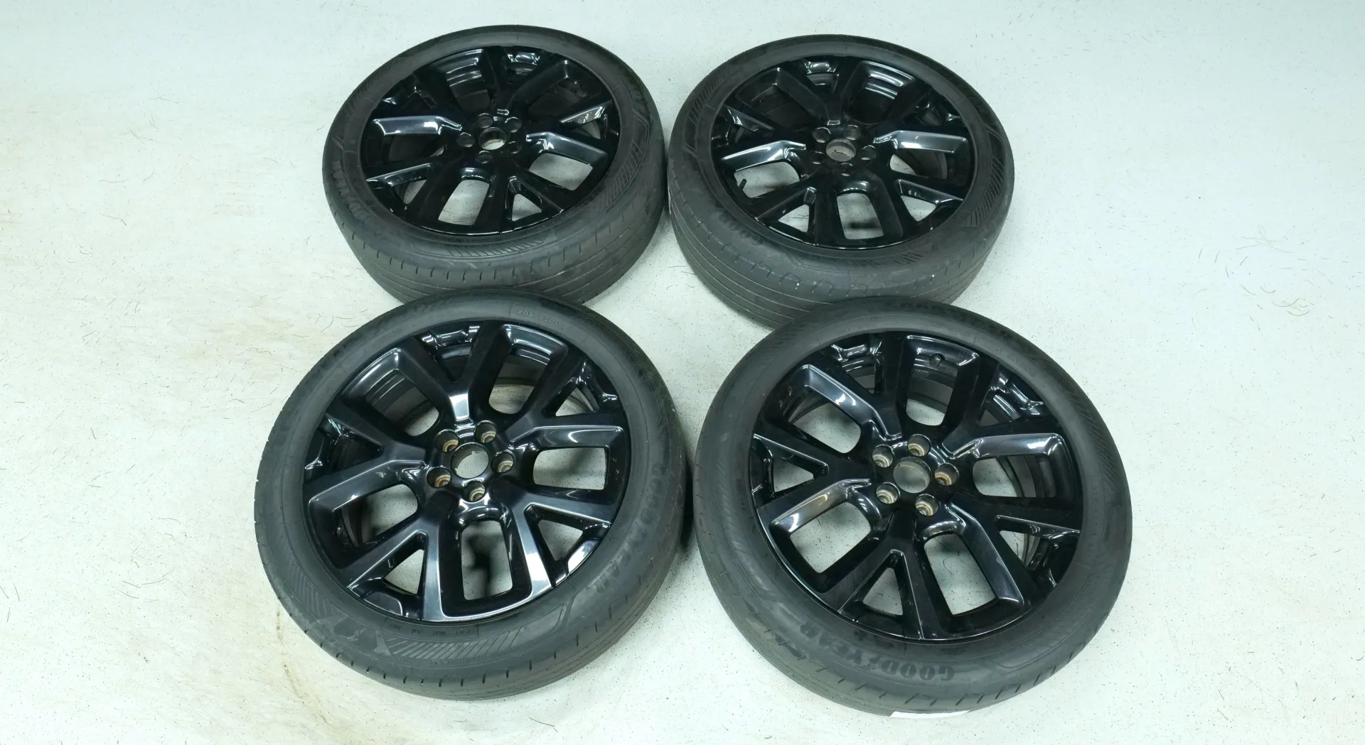 Autokuva 19 - FPU-247