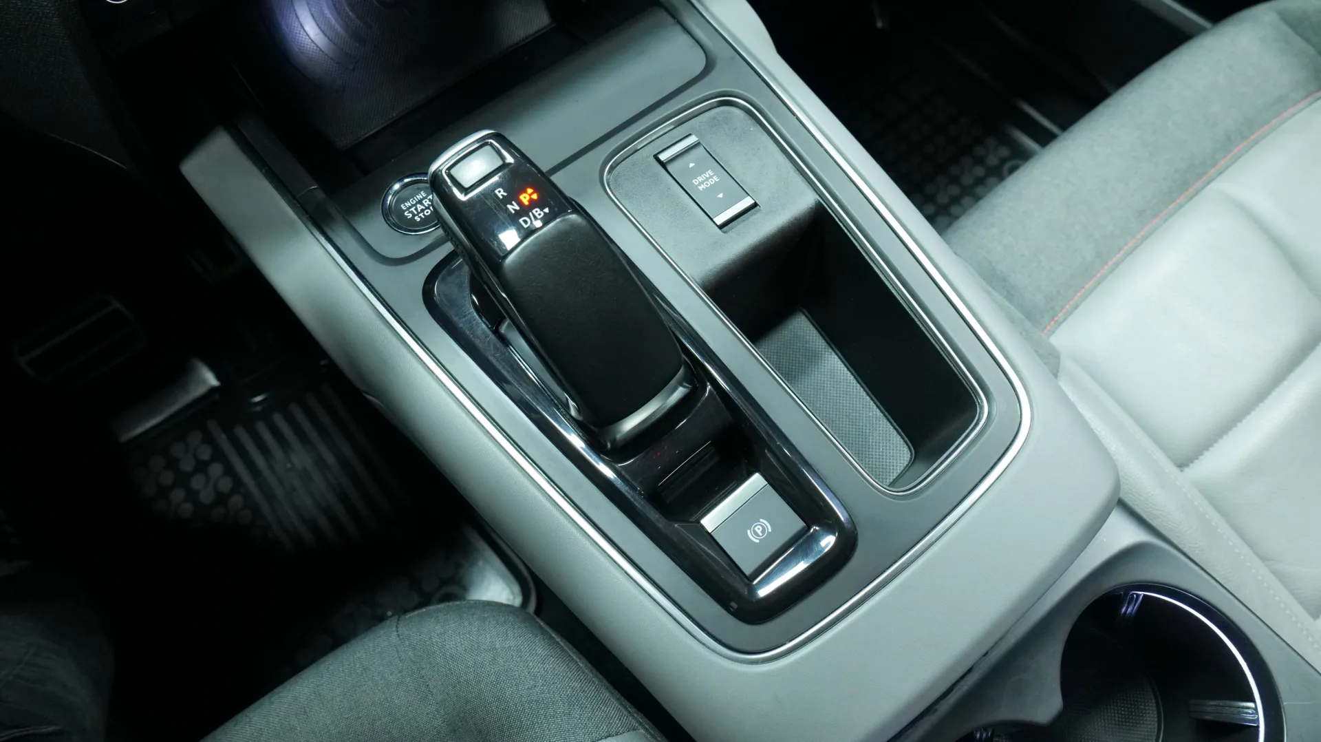 Autokuva 10 - FPU-247