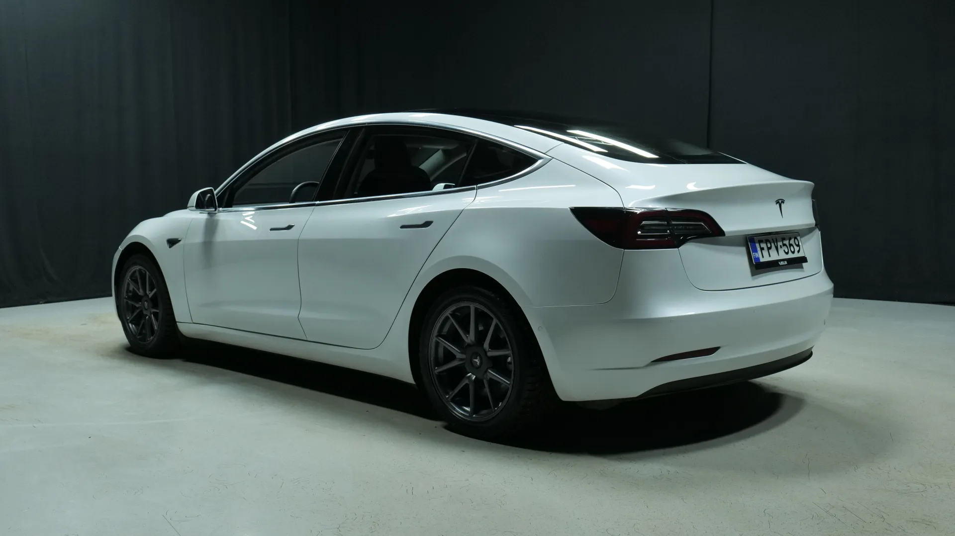 Autokuva 2 - FPV-569