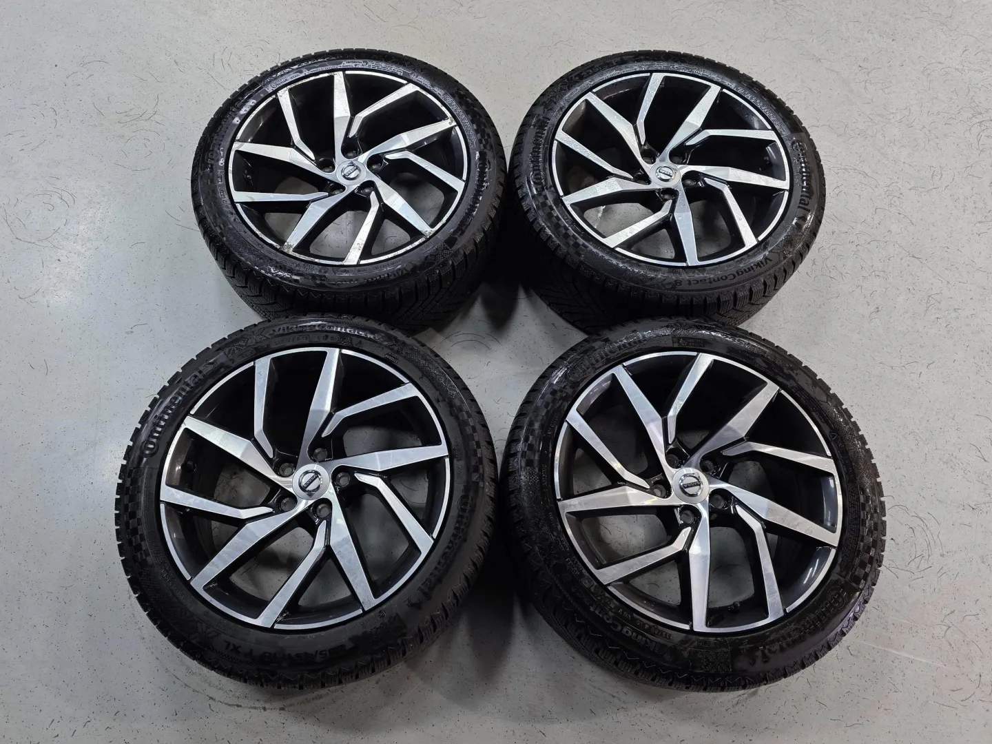 Autokuva 12 - FPZ-243