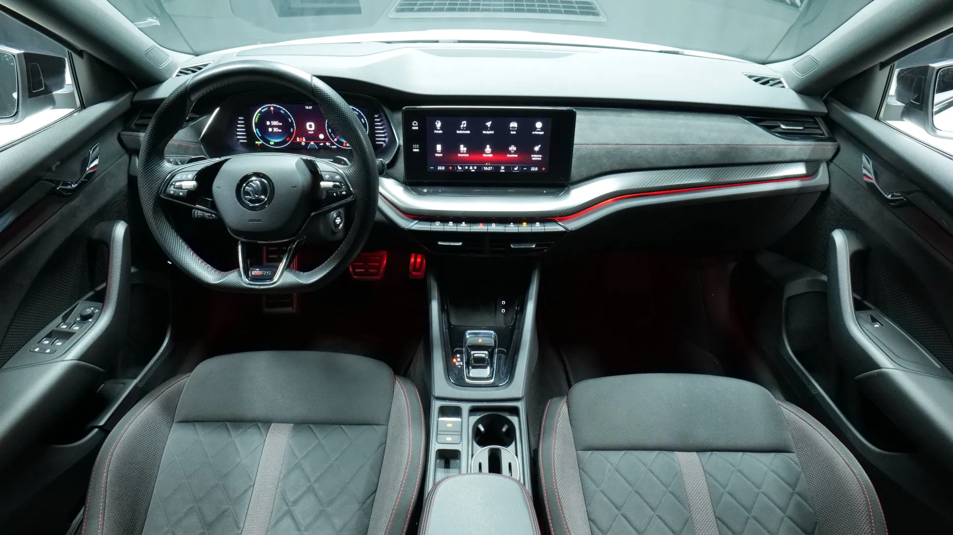 Autokuva 13 - FRB-783