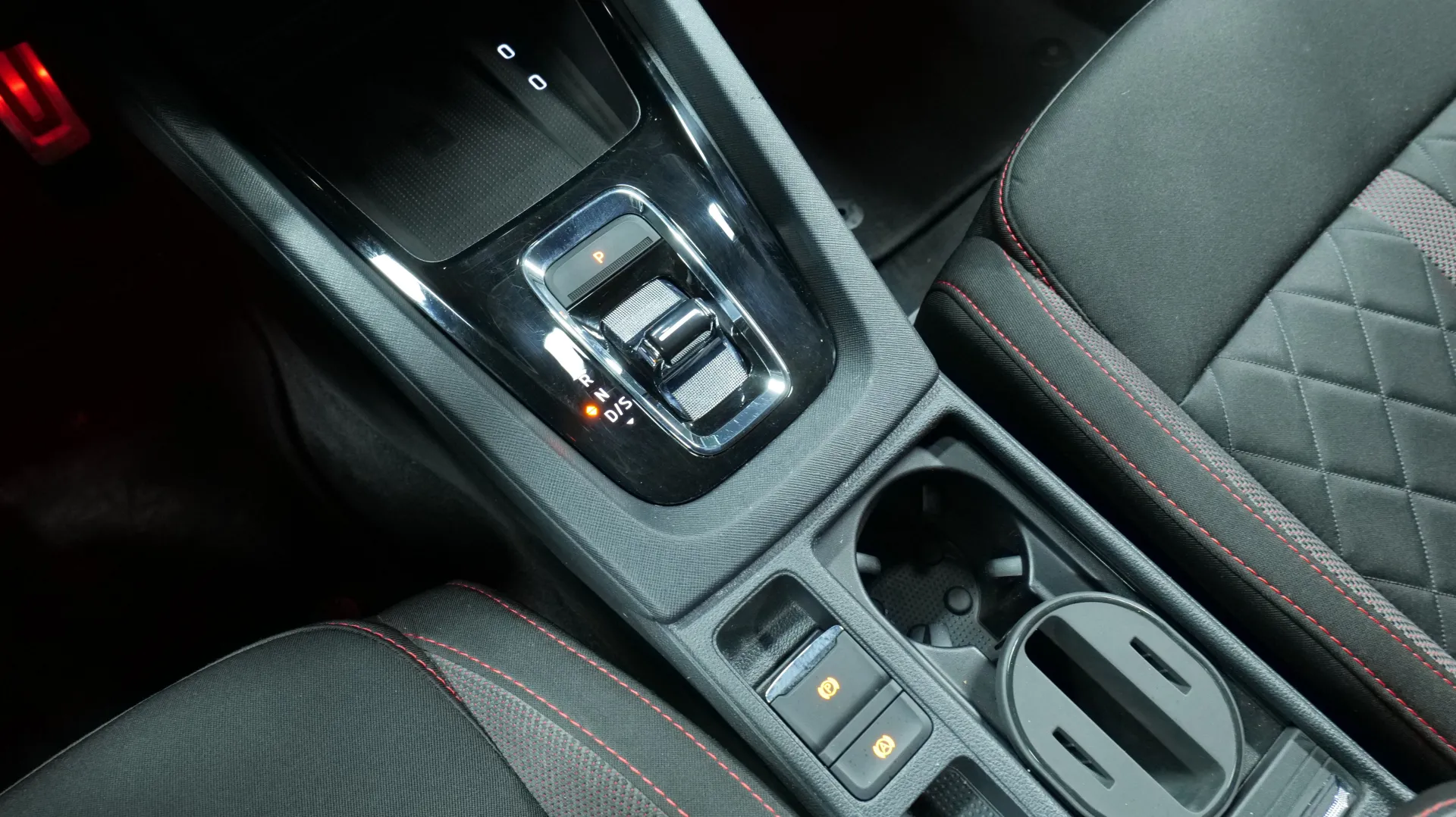 Autokuva 10 - FRB-783