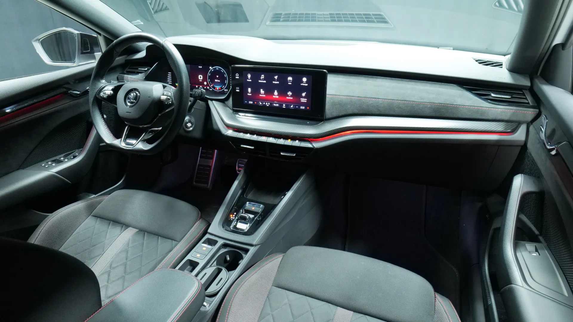 Autokuva 17 - FRB-783