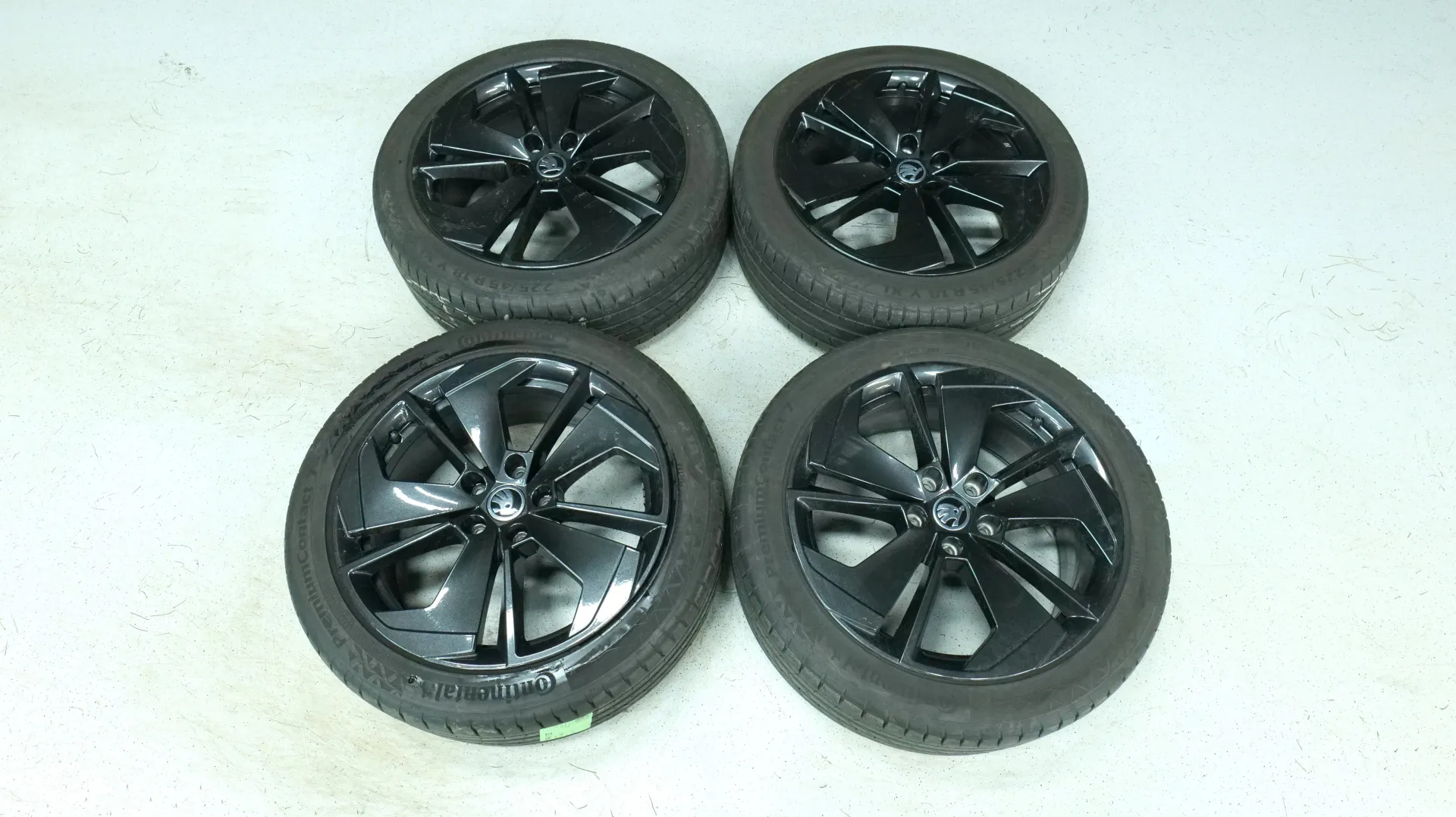 Autokuva 18 - FRB-783