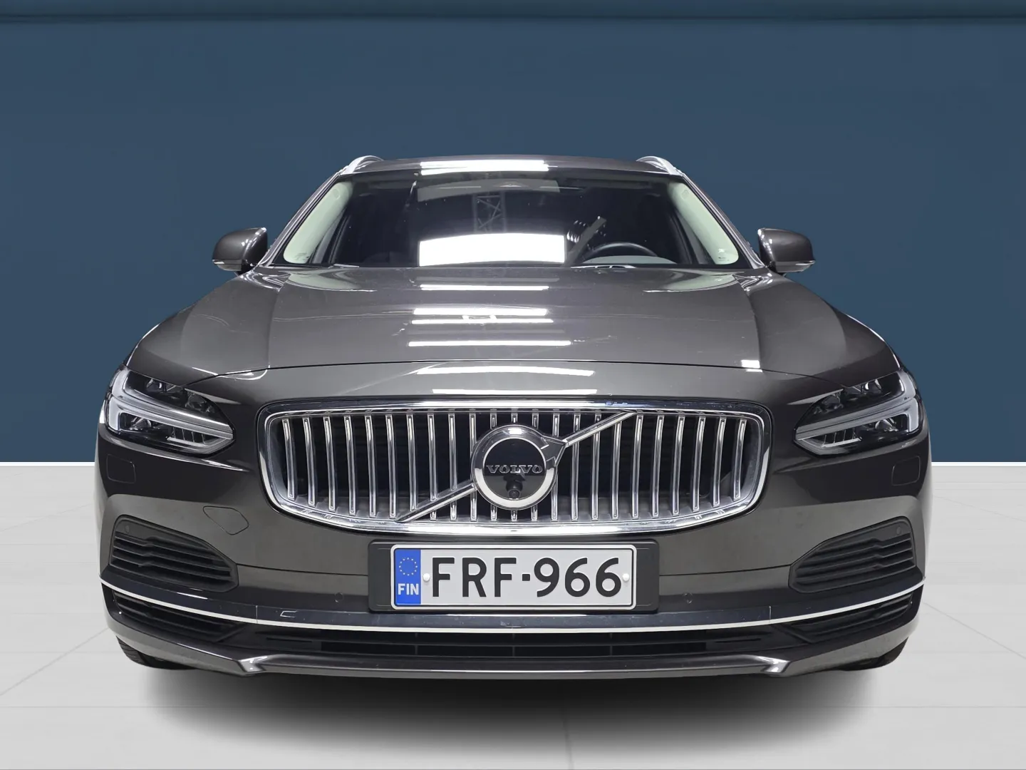 Autokuva 2 - FRF-966