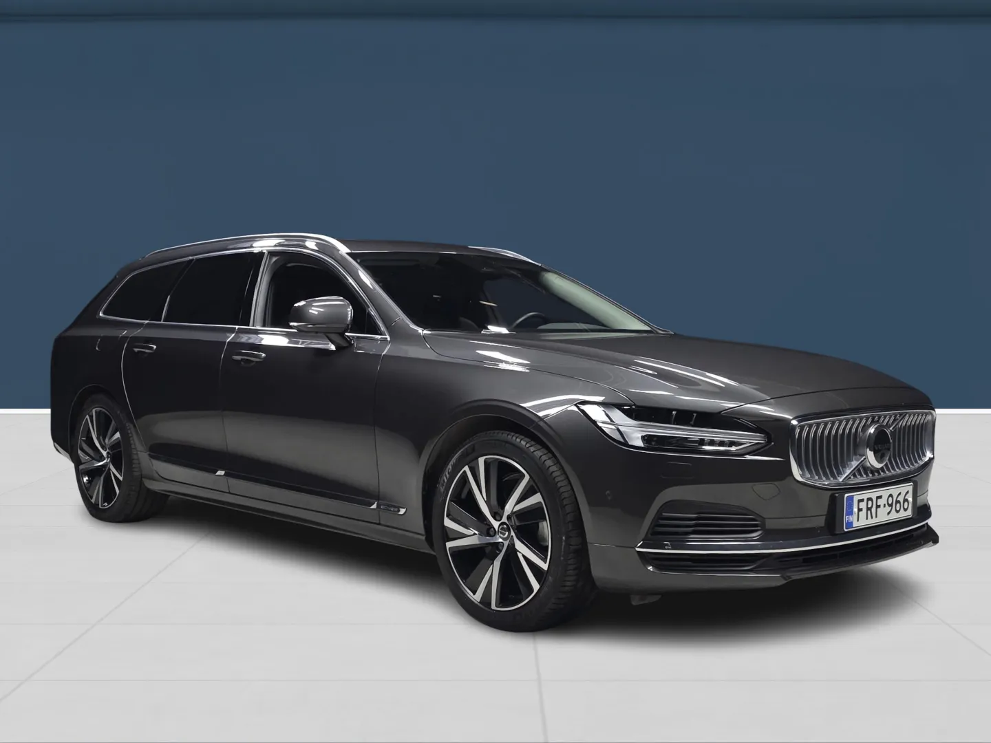 Autokuva 3 - FRF-966