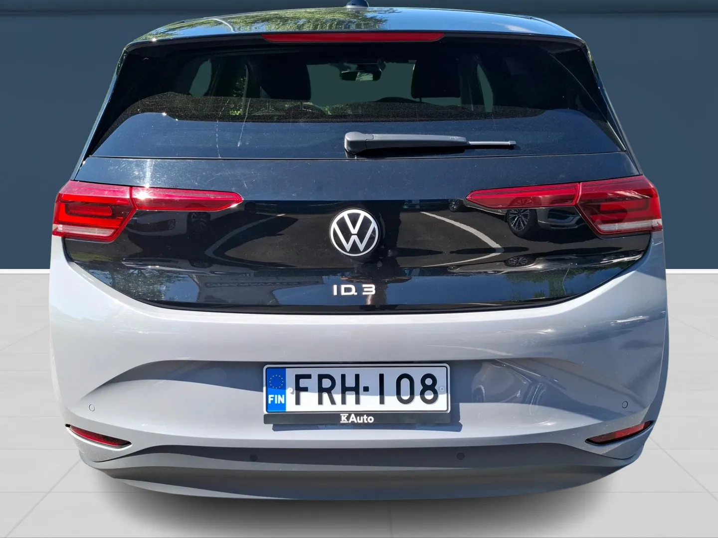 Autokuva 5 - FRH-108