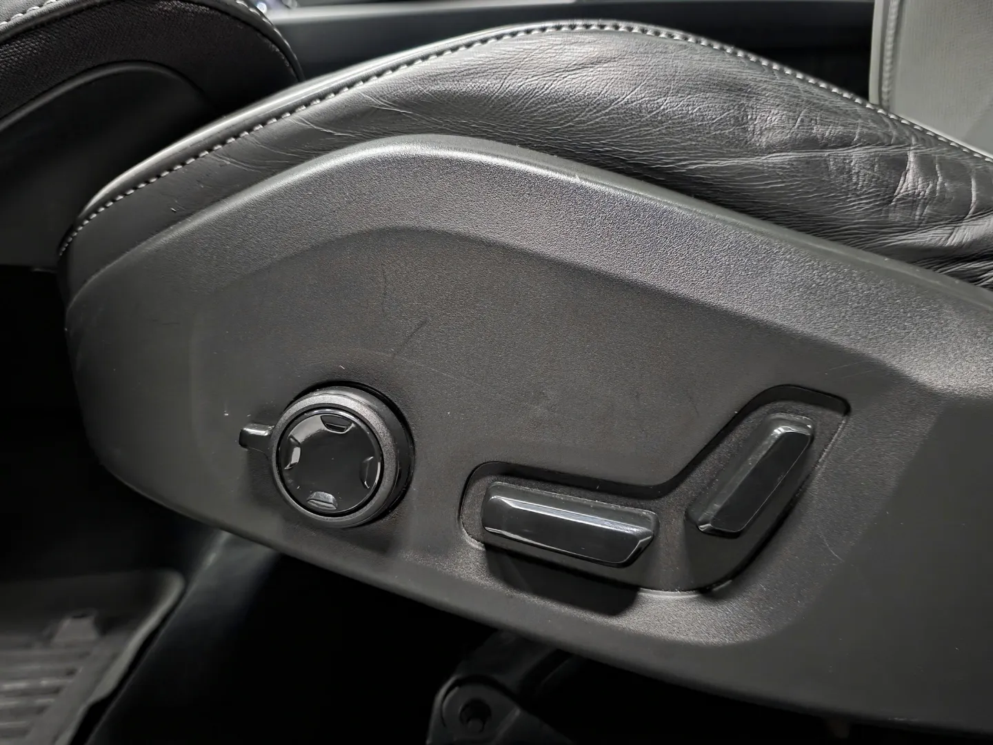 Autokuva 15 - FRH-307