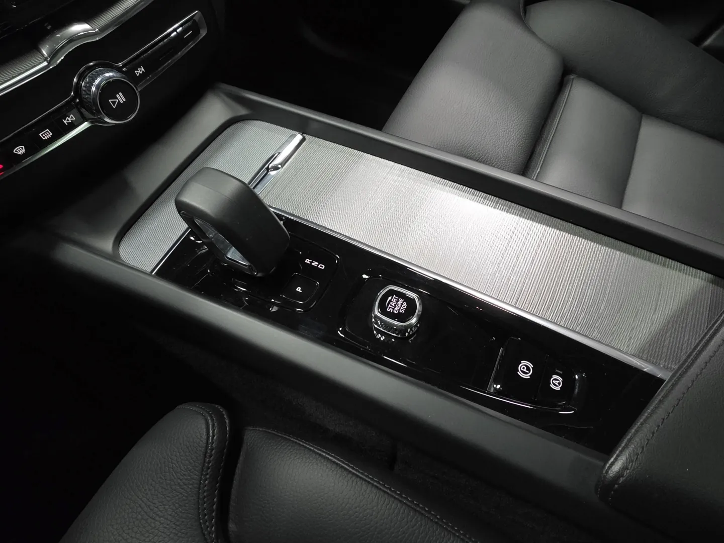 Autokuva 14 - FRI-110