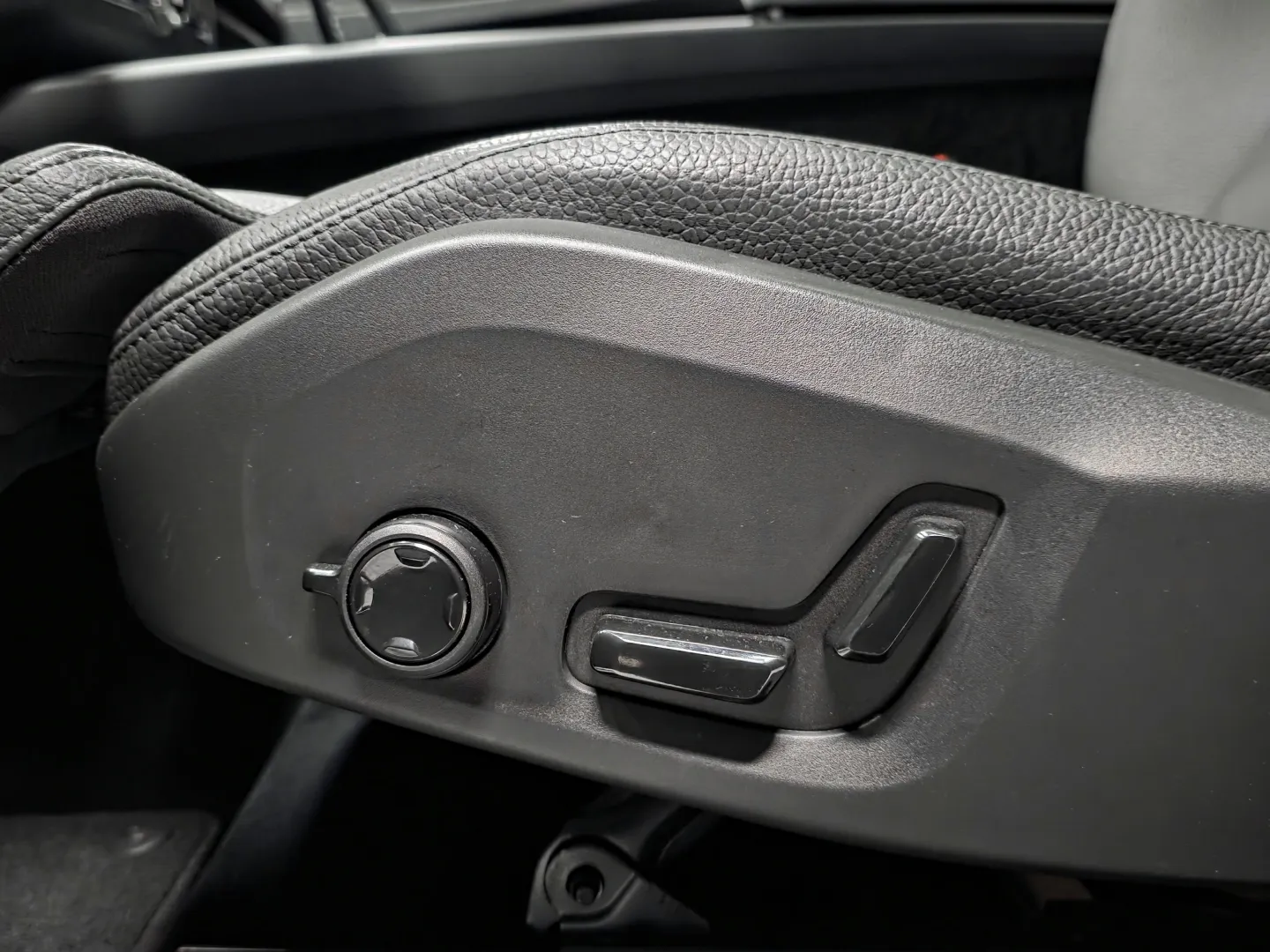 Autokuva 15 - FRI-110