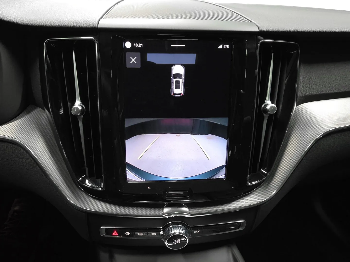 Autokuva 13 - FRI-110