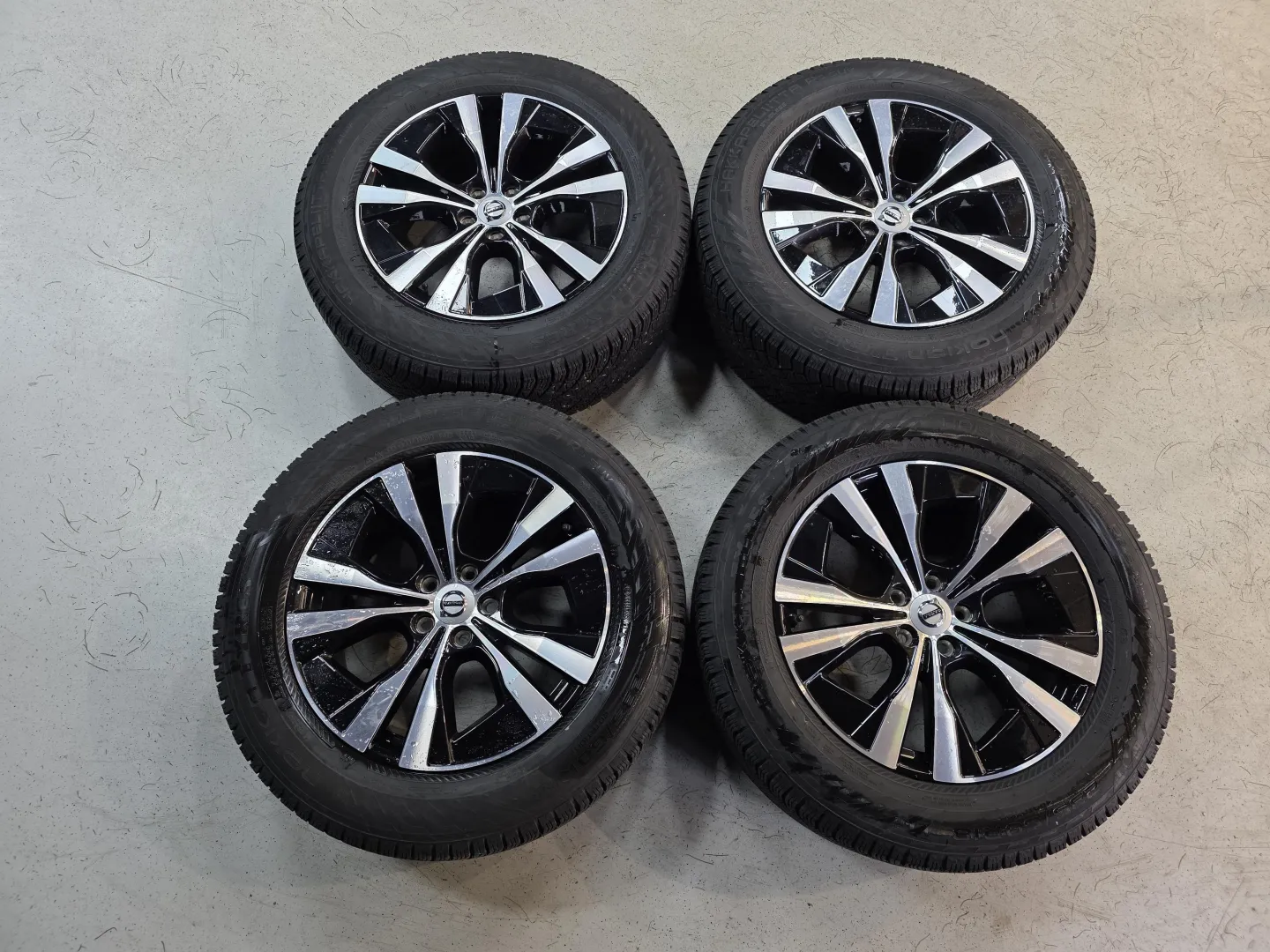 Autokuva 12 - FRI-129