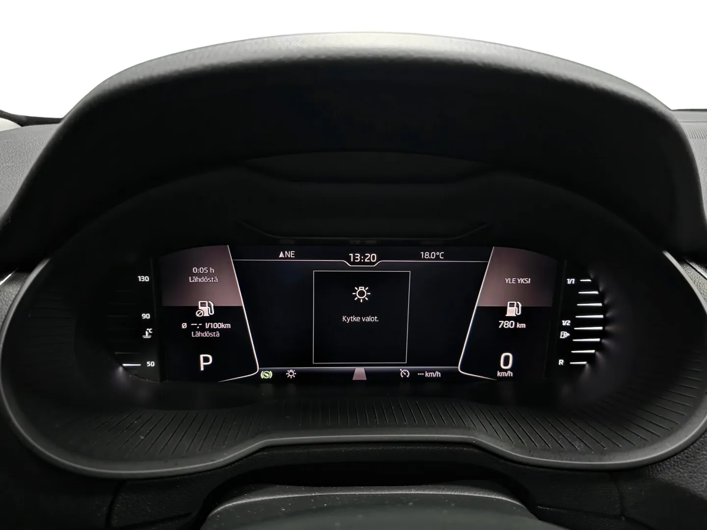 Autokuva 7 - FRI-140