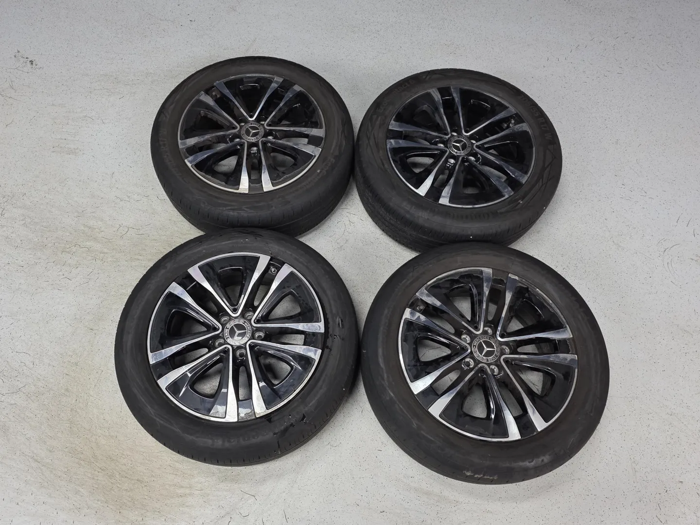 Autokuva 12 - FRJ-352