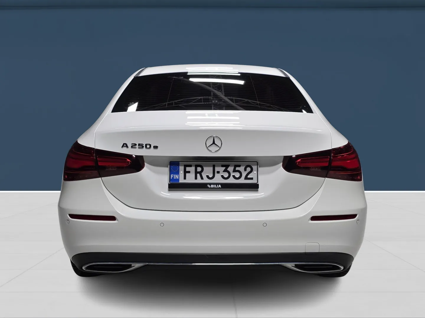 Autokuva 5 - FRJ-352