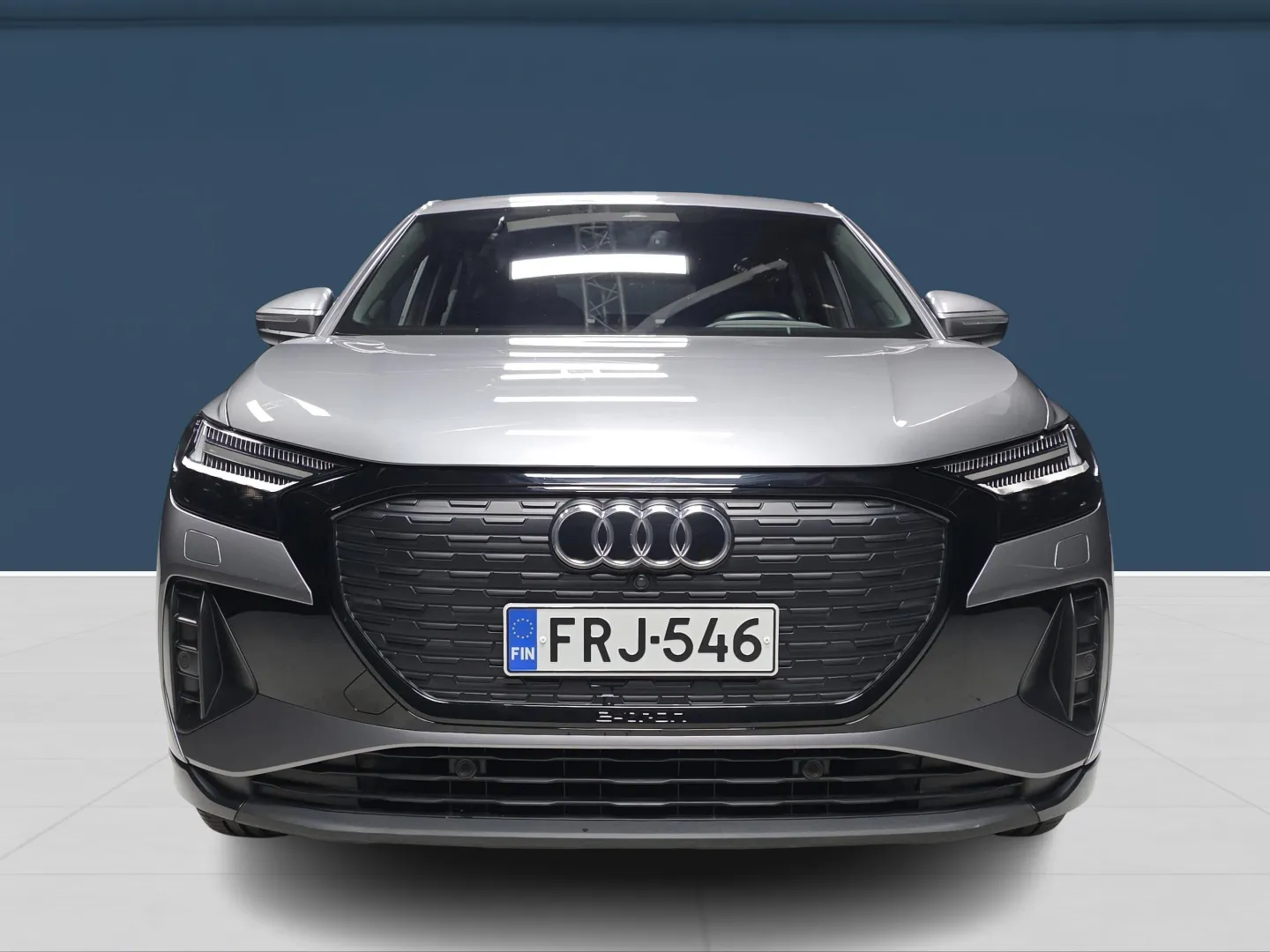 Autokuva 2 - FRJ-546