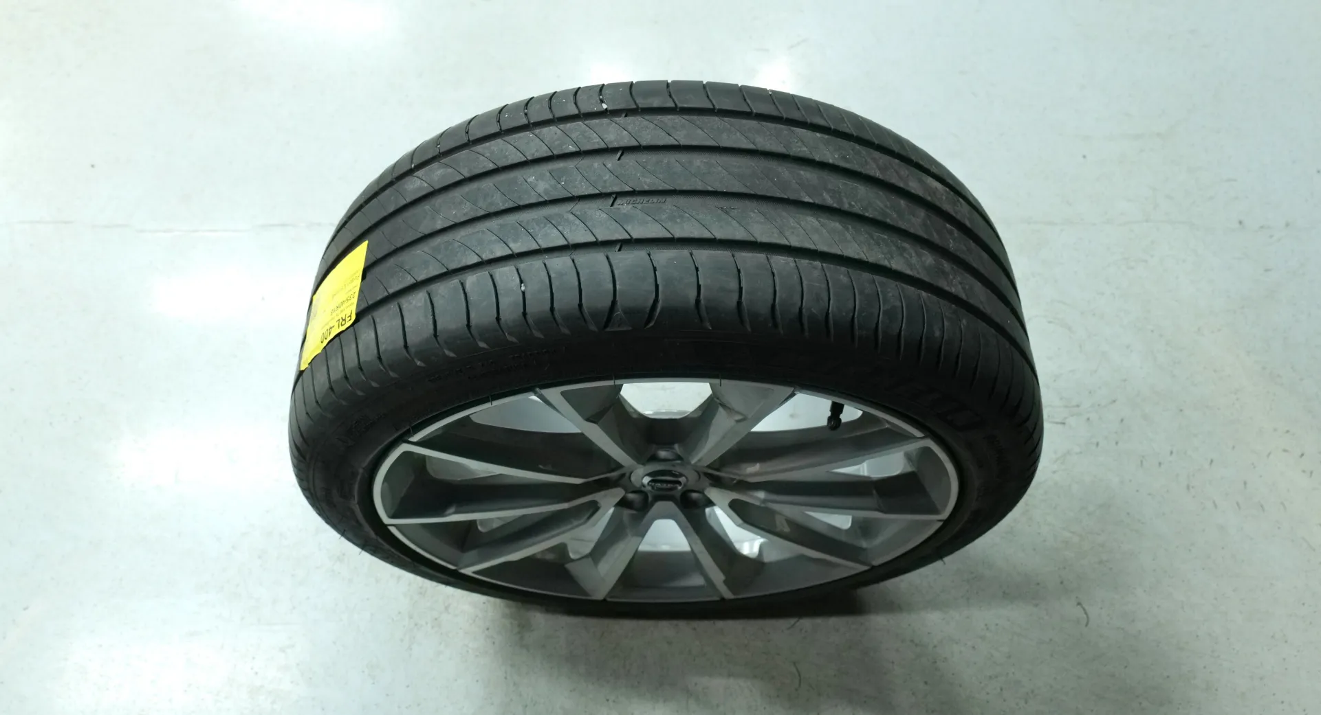 Autokuva 19 - FRL-400