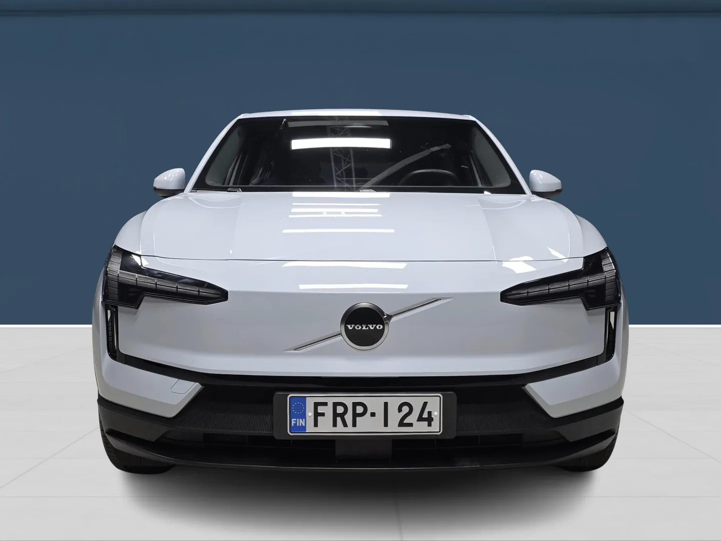 Autokuva 2 - FRP-124