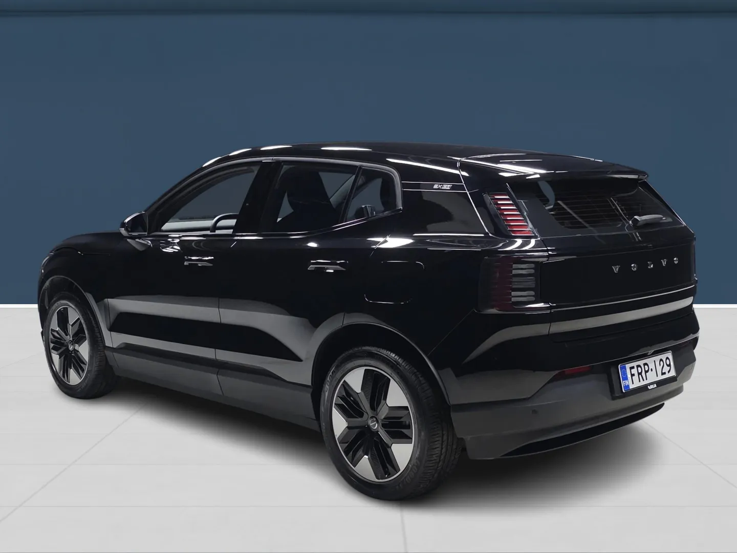 Autokuva 6 - FRP-129