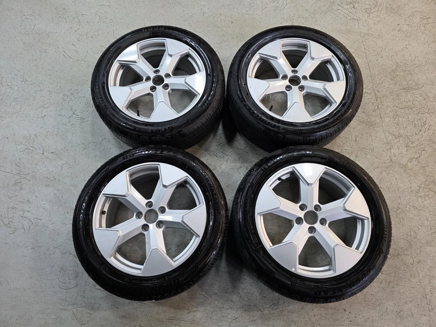 Autokuva 15 - FRP-138