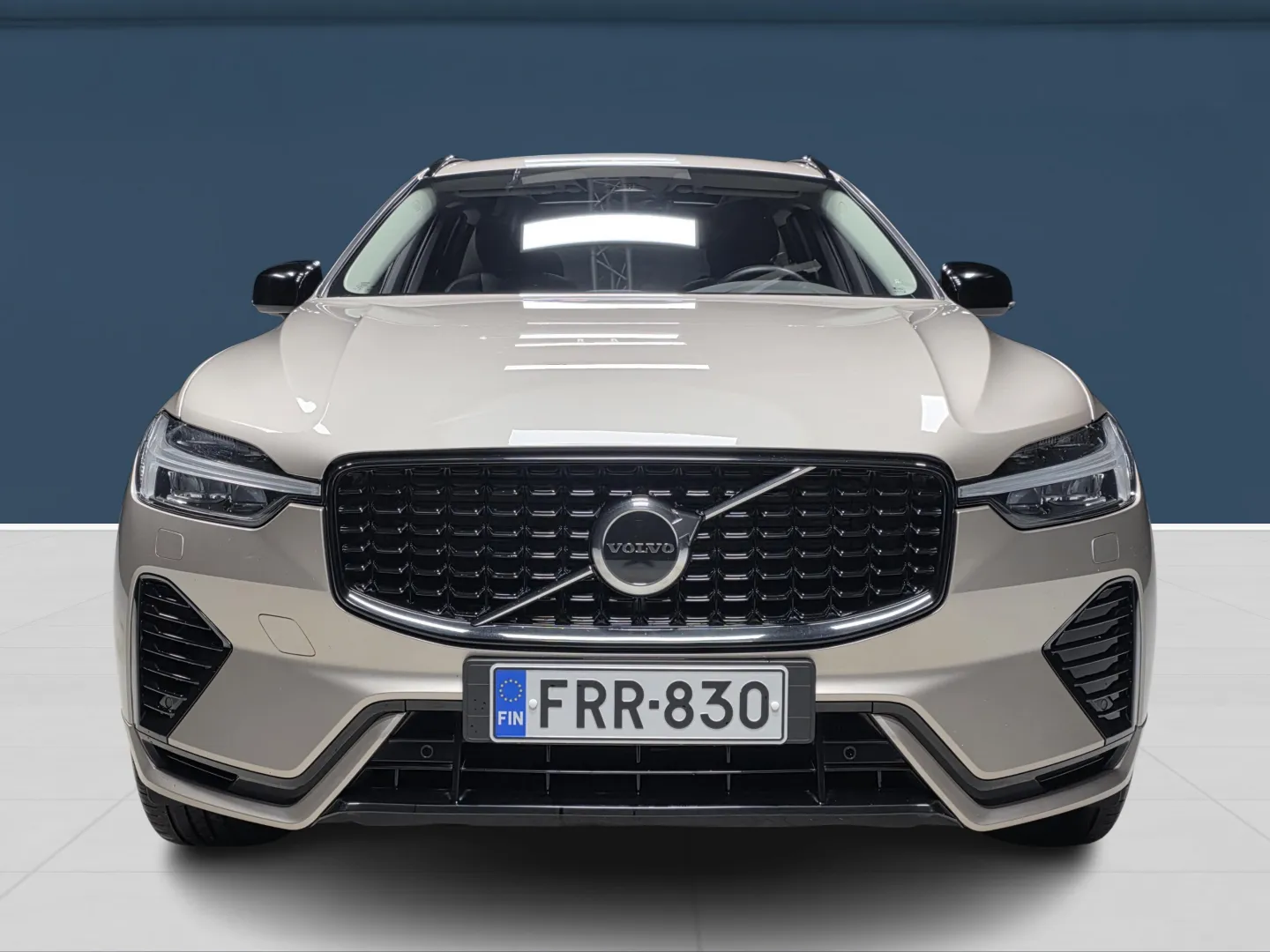 Autokuva 2 - FRR-830