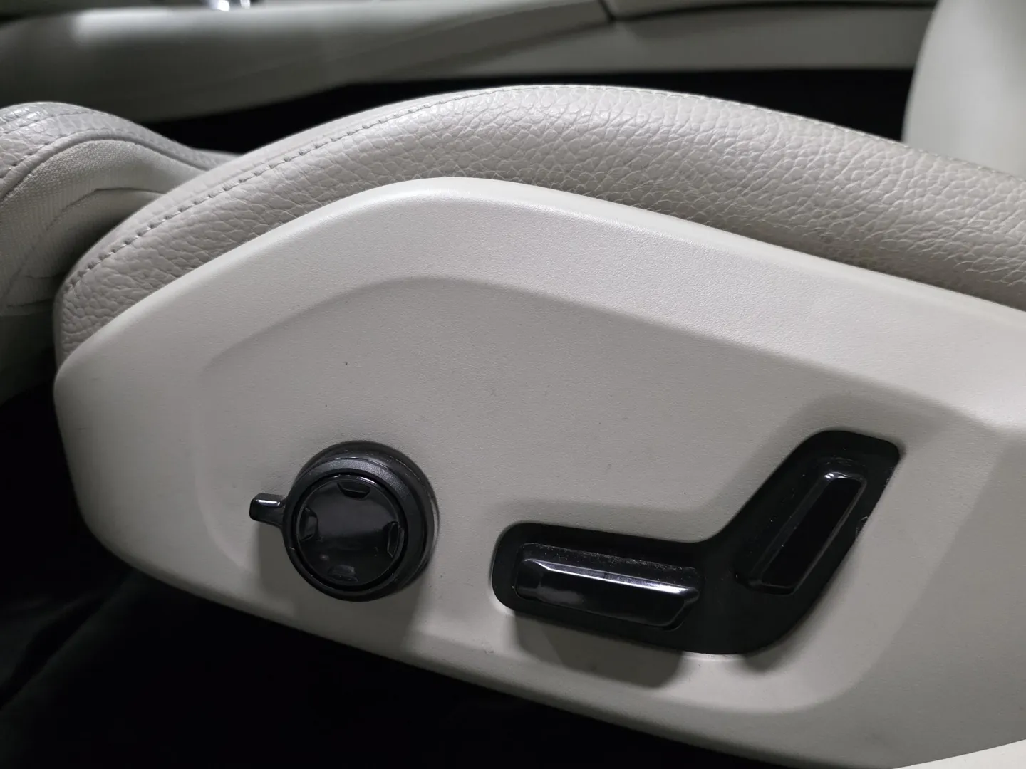 Autokuva 16 - FRR-937